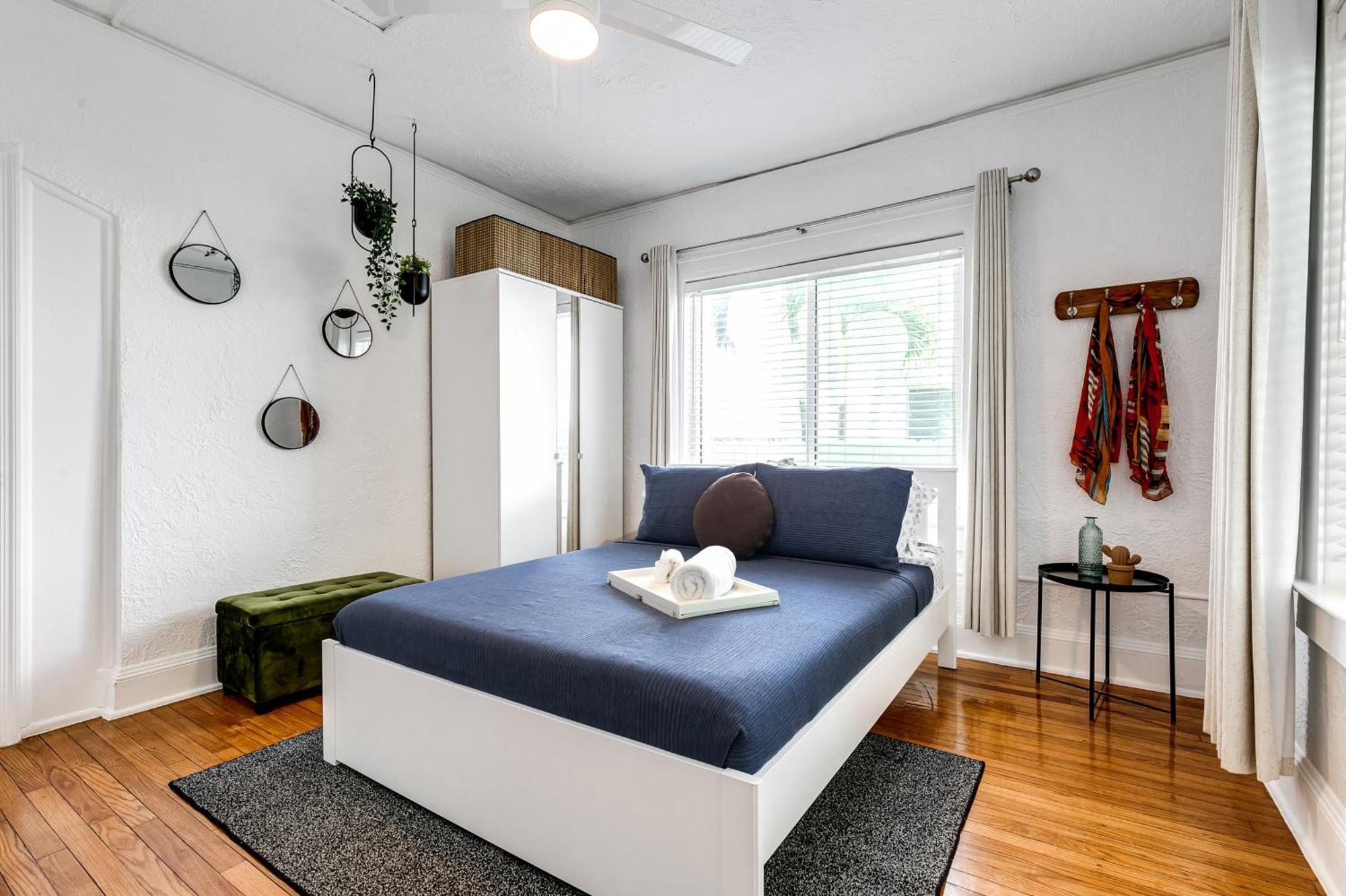 Comfy Little Havana - Centrally Located Hv2 Apartment