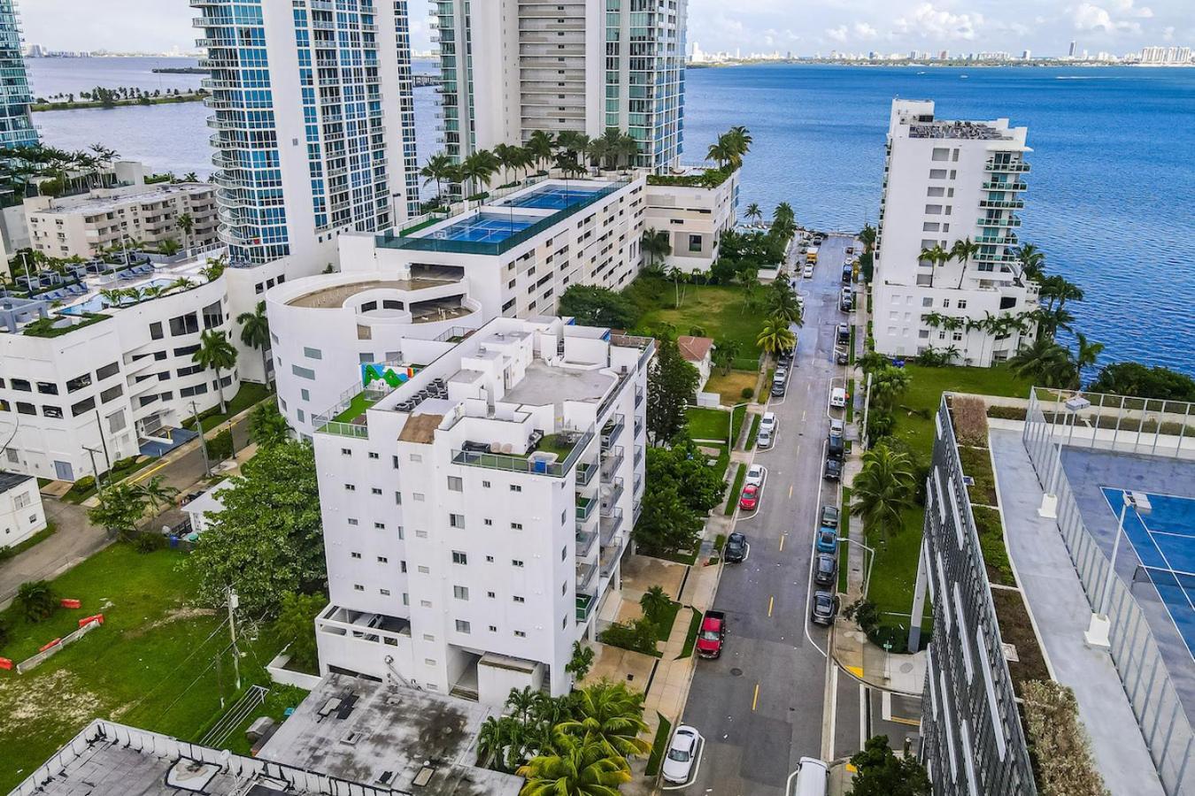Apartment Lovely Unit Mins From Wynwood With Free Parking *