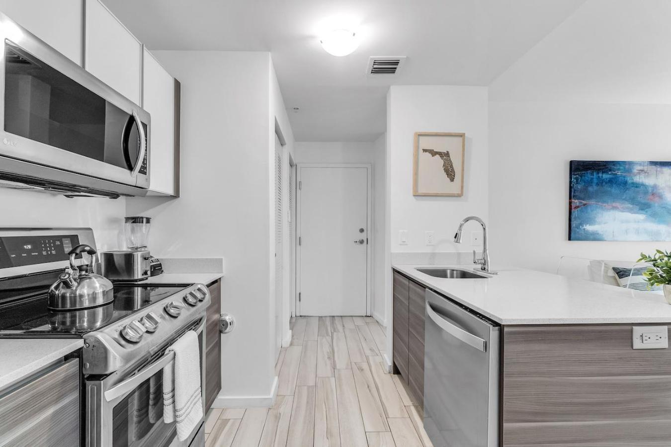 Lovely Unit Mins From Wynwood With Free Parking Apartment