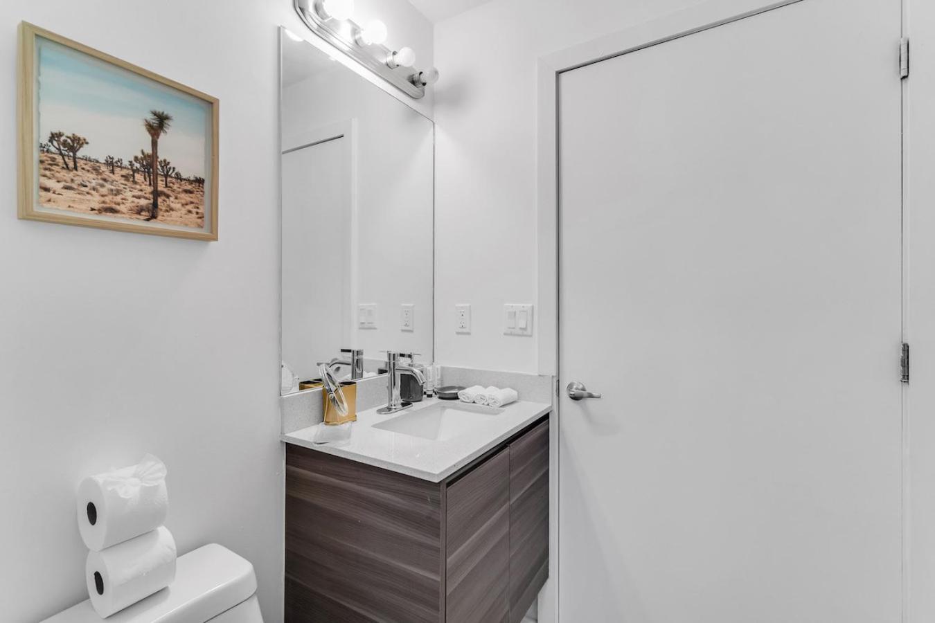 Lovely Unit Mins From Wynwood With Free Parking Apartment
