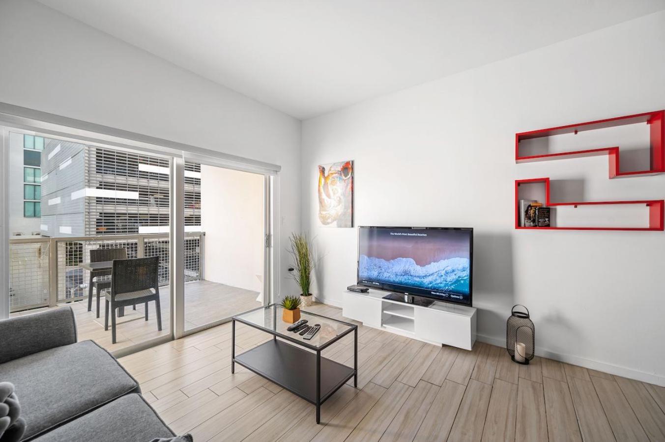 Subtle 2 Bed In Edgewater Downtown With Free Parking Apartamento *
