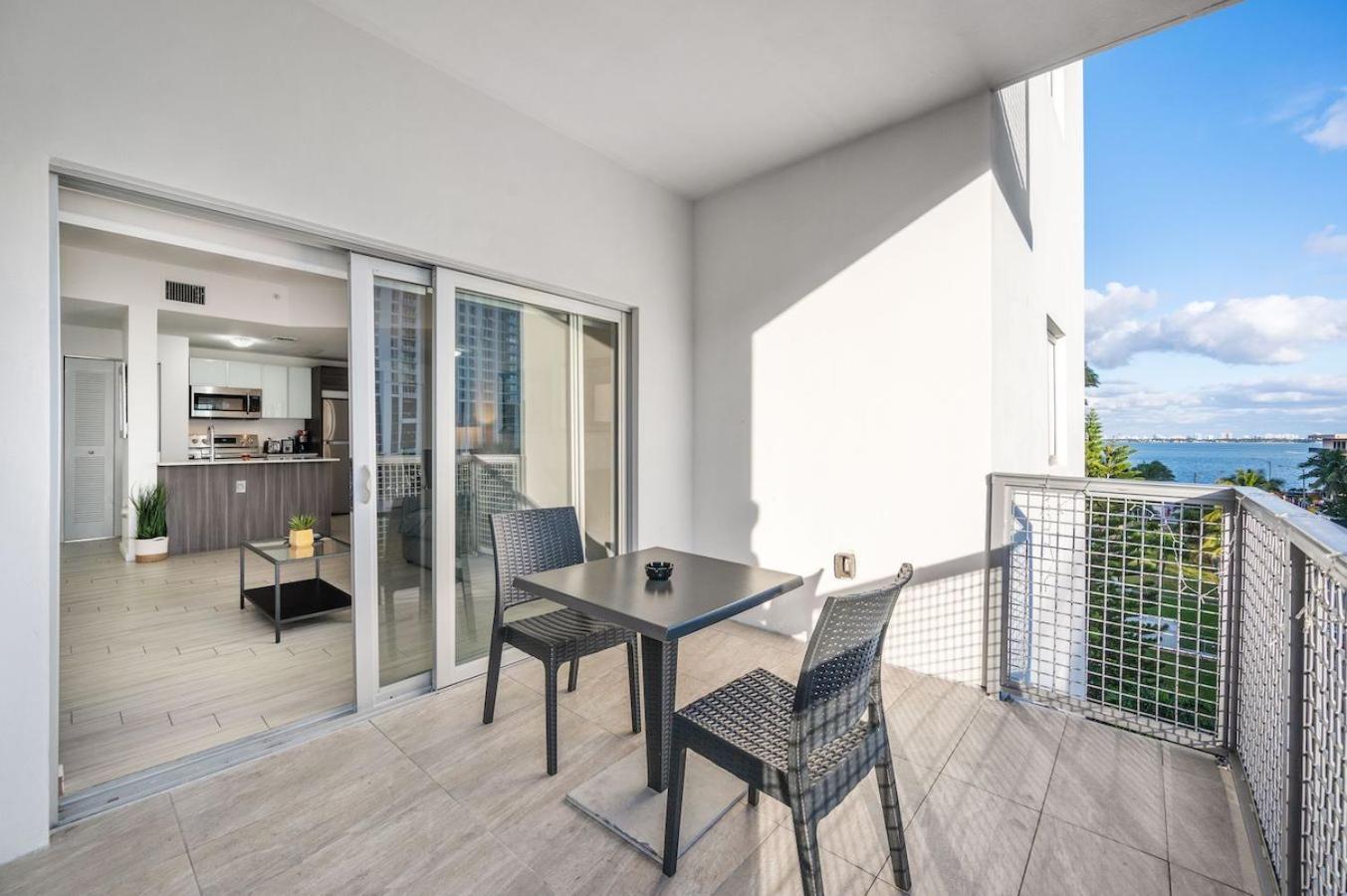 Apartamento Subtle 2 Bed In Edgewater Downtown With Free Parking *