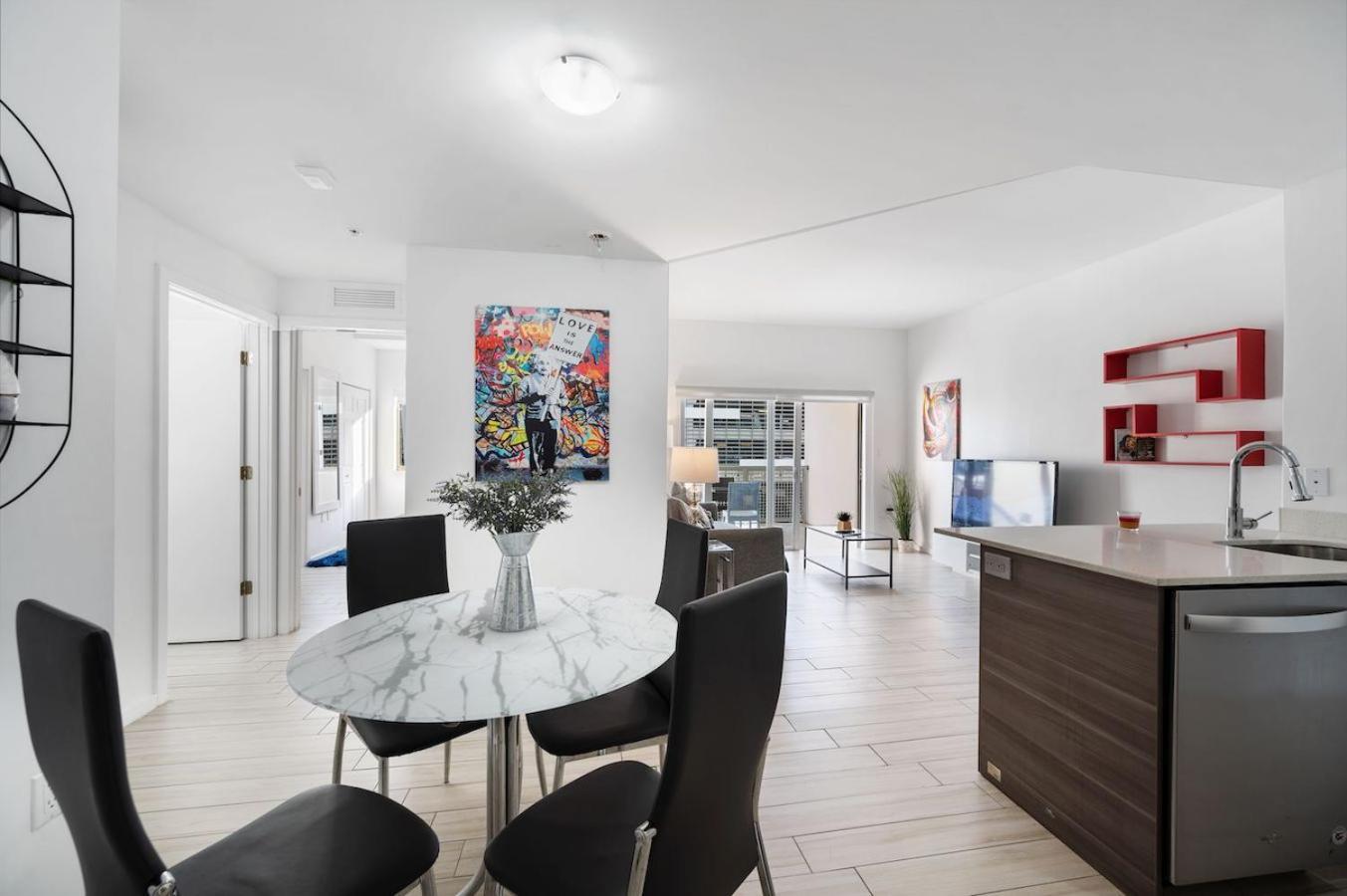 Apartamento Subtle 2 Bed In Edgewater Downtown With Free Parking