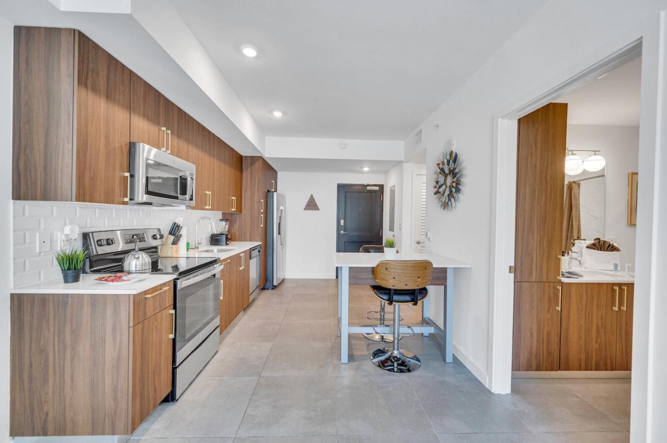 Amazing Unit In Downtown With Free Parking Miami