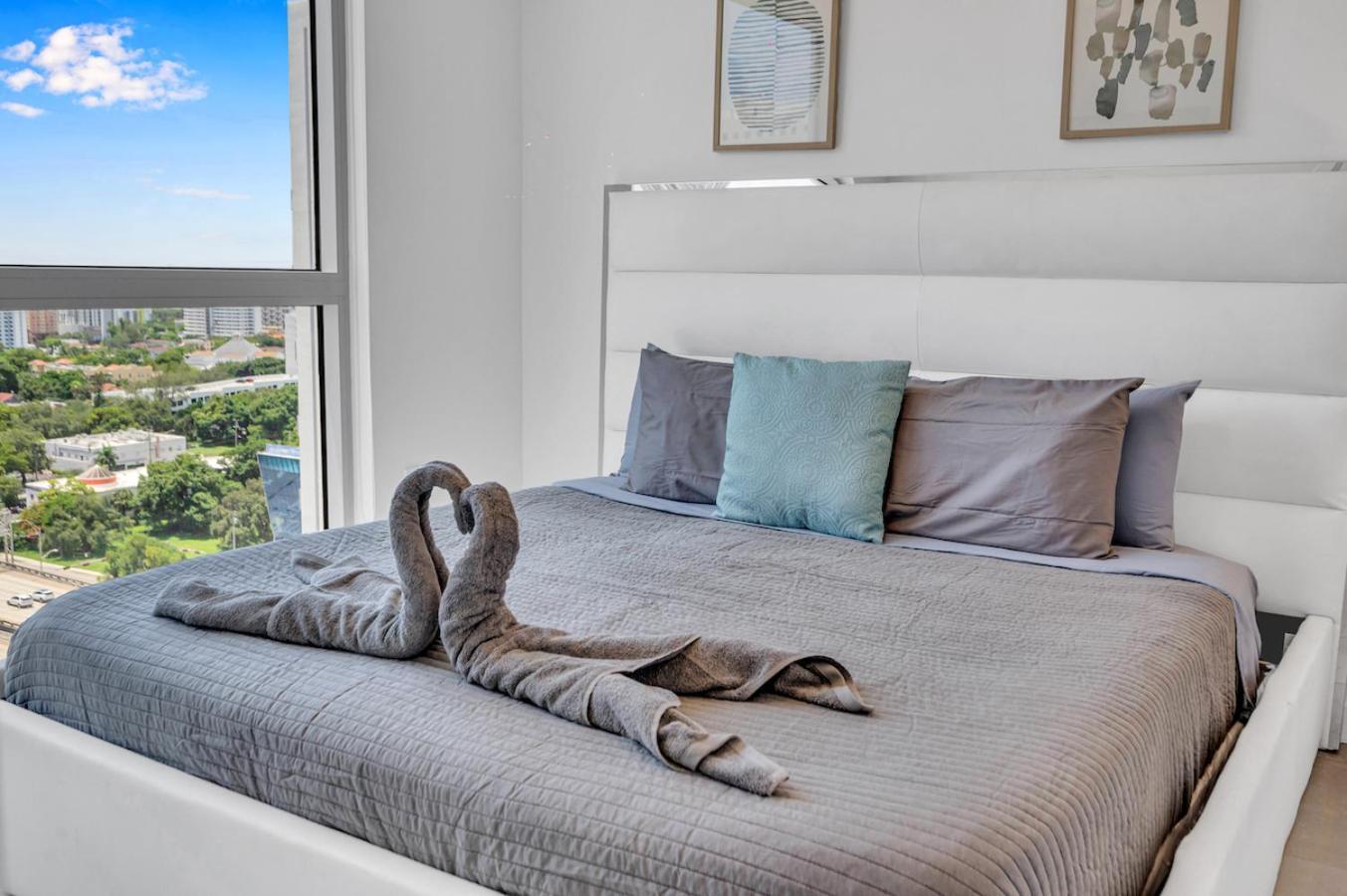 Apartment Beautiful Unit With Amazing View & Free Parking