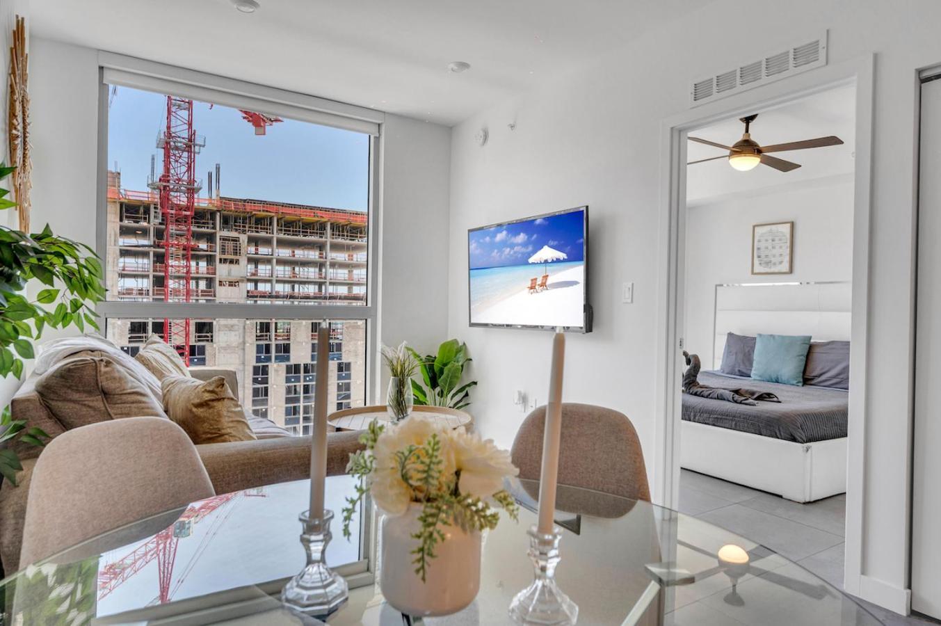 Beautiful Unit With Amazing View & Free Parking Miami