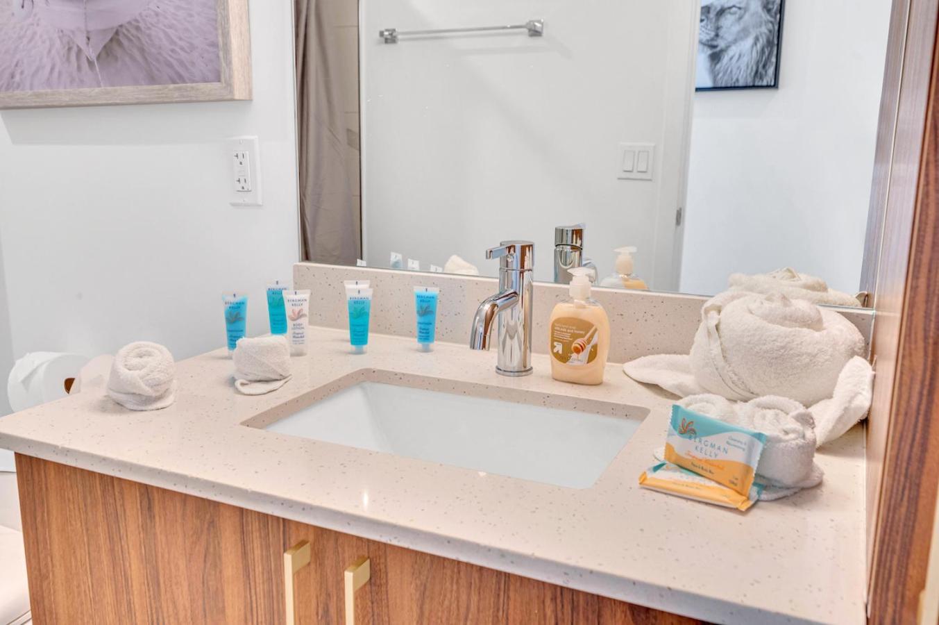 Apartment Modern 2 Bed Mins From Brickell With Free Parking Miami