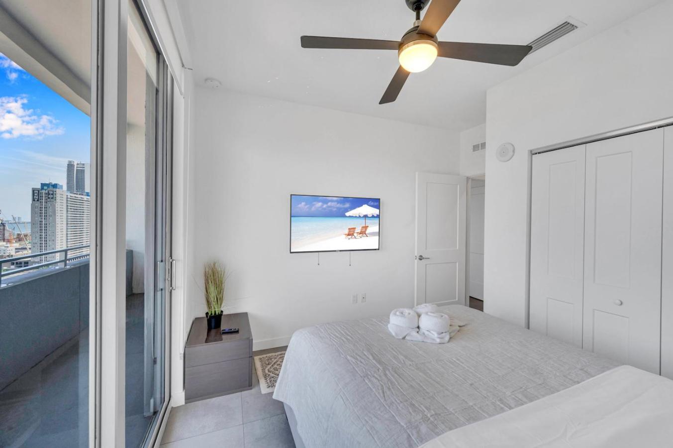 Apartment Modern 2 Bed Mins From Brickell With Free Parking Miami