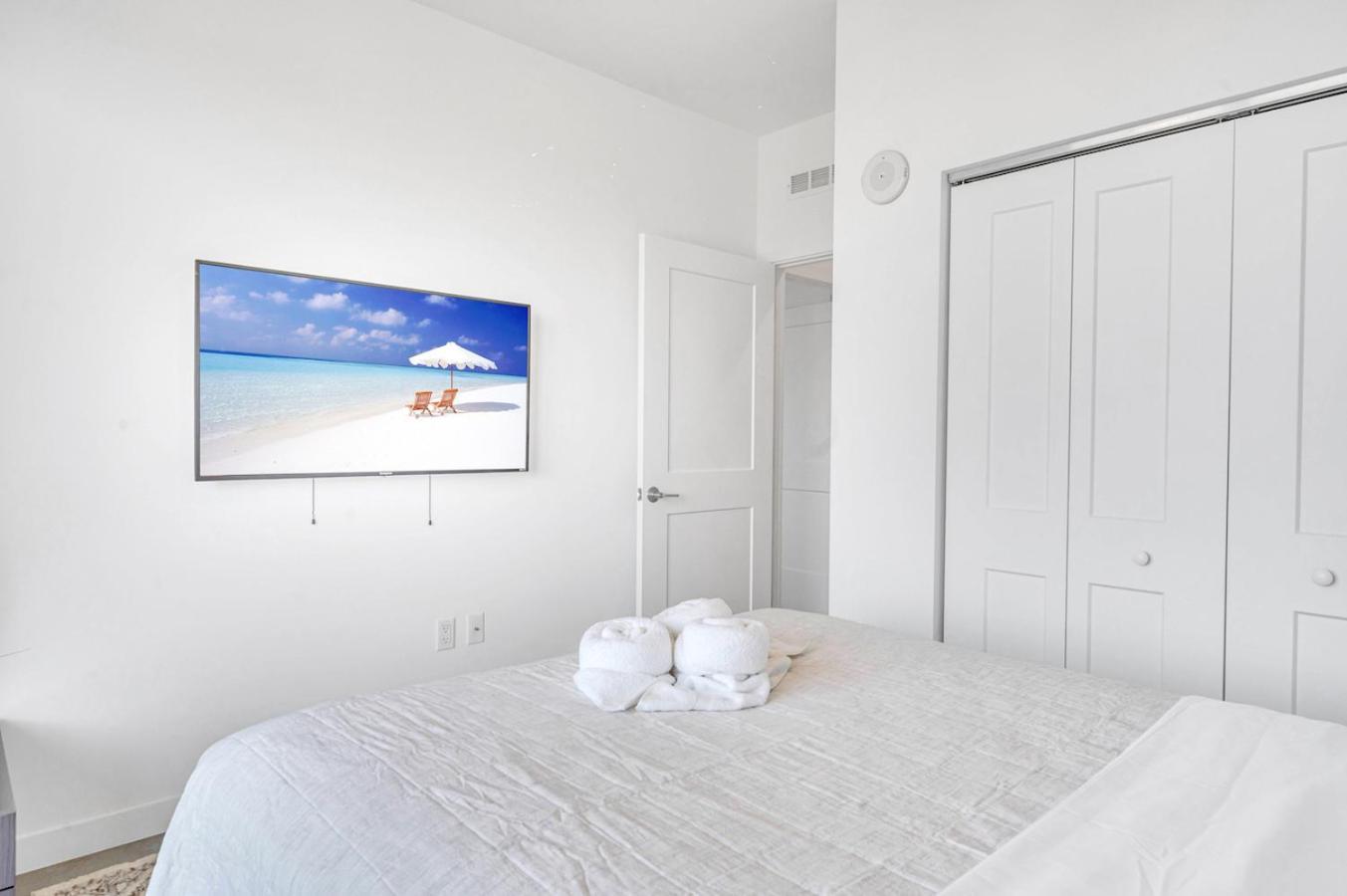 Apartment Modern 2 Bed Mins From Brickell With Free Parking *