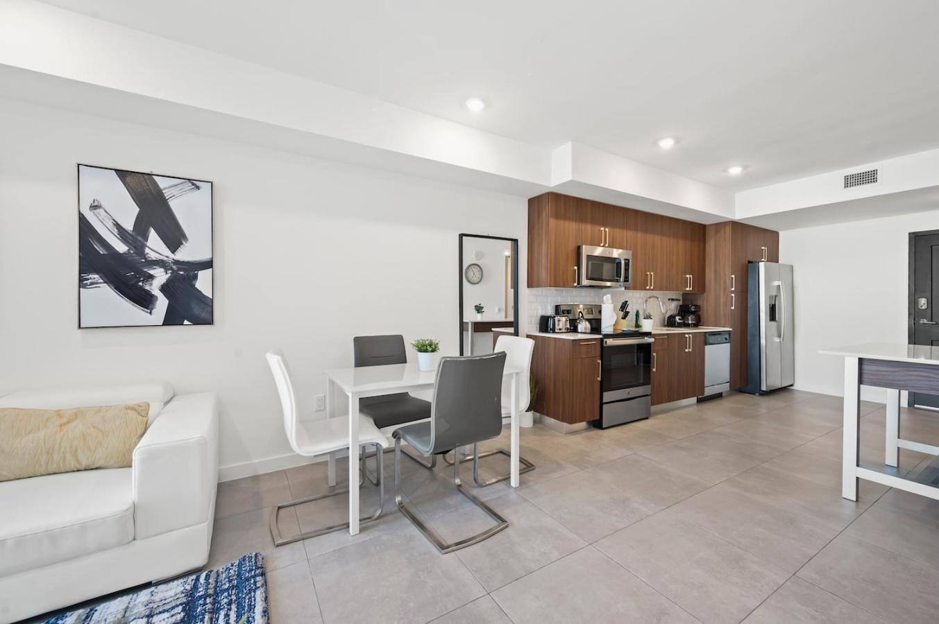 Modern Unit Mins From Brickell With Free Parking Apartment Miami
