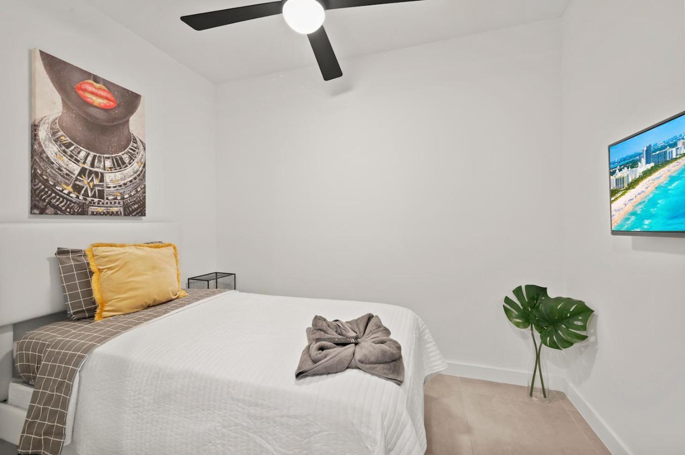 Modern Unit Mins From Brickell With Free Parking Apartment