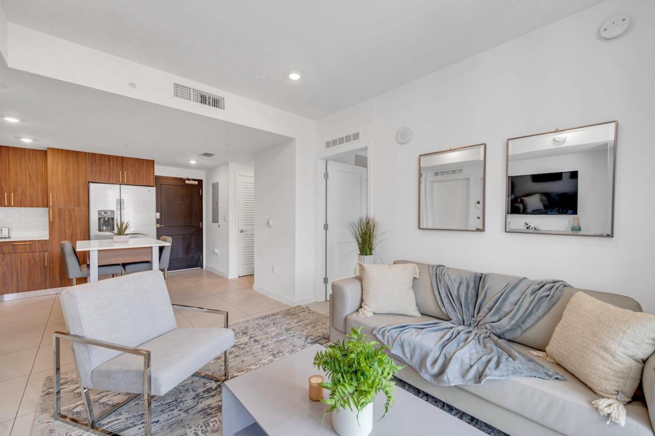 Apartment Centrally Located 2 Bed In The Heart Of Downtown With Free Parkin Miami