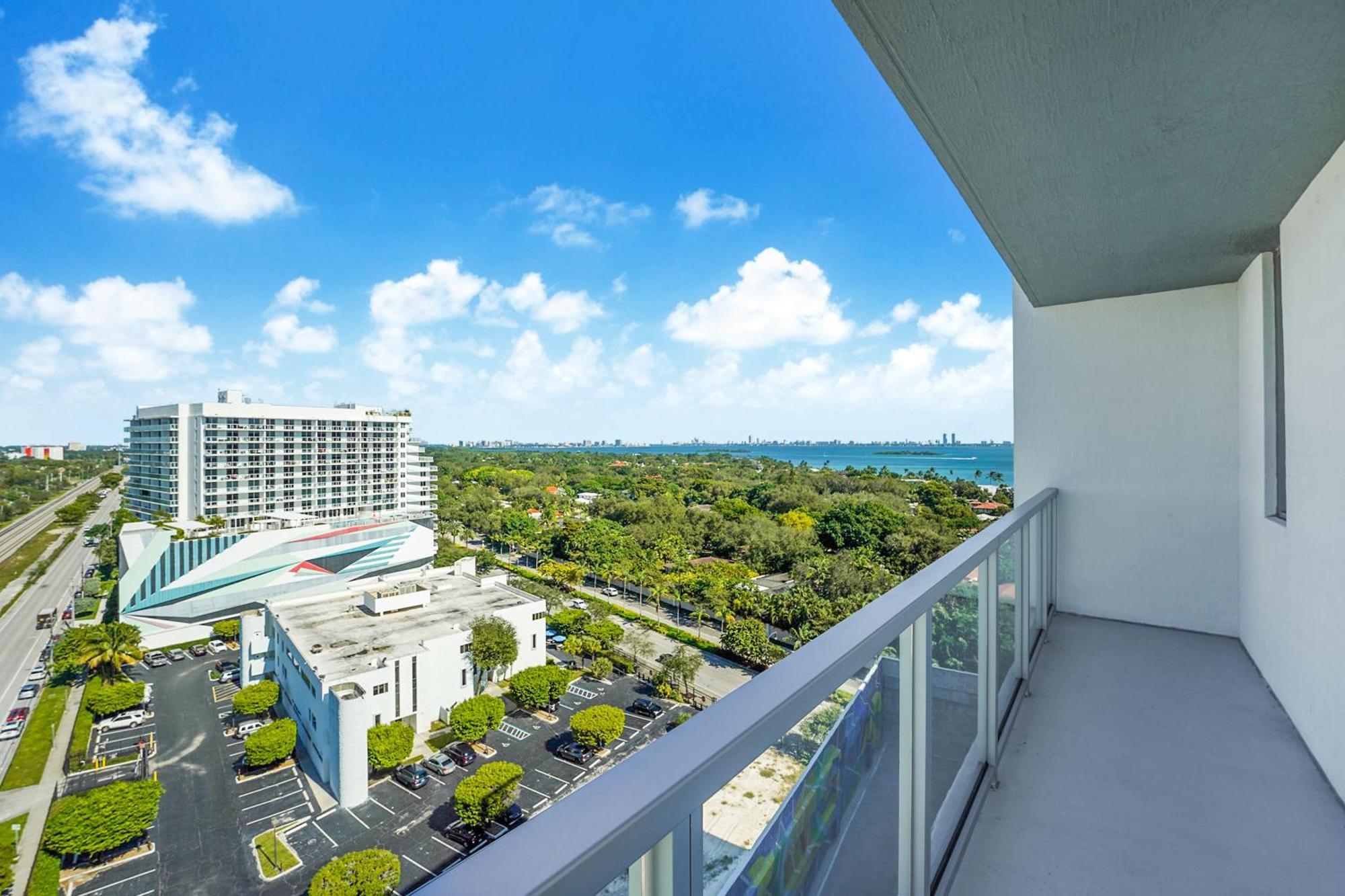 Quadro Residences By Ionica *