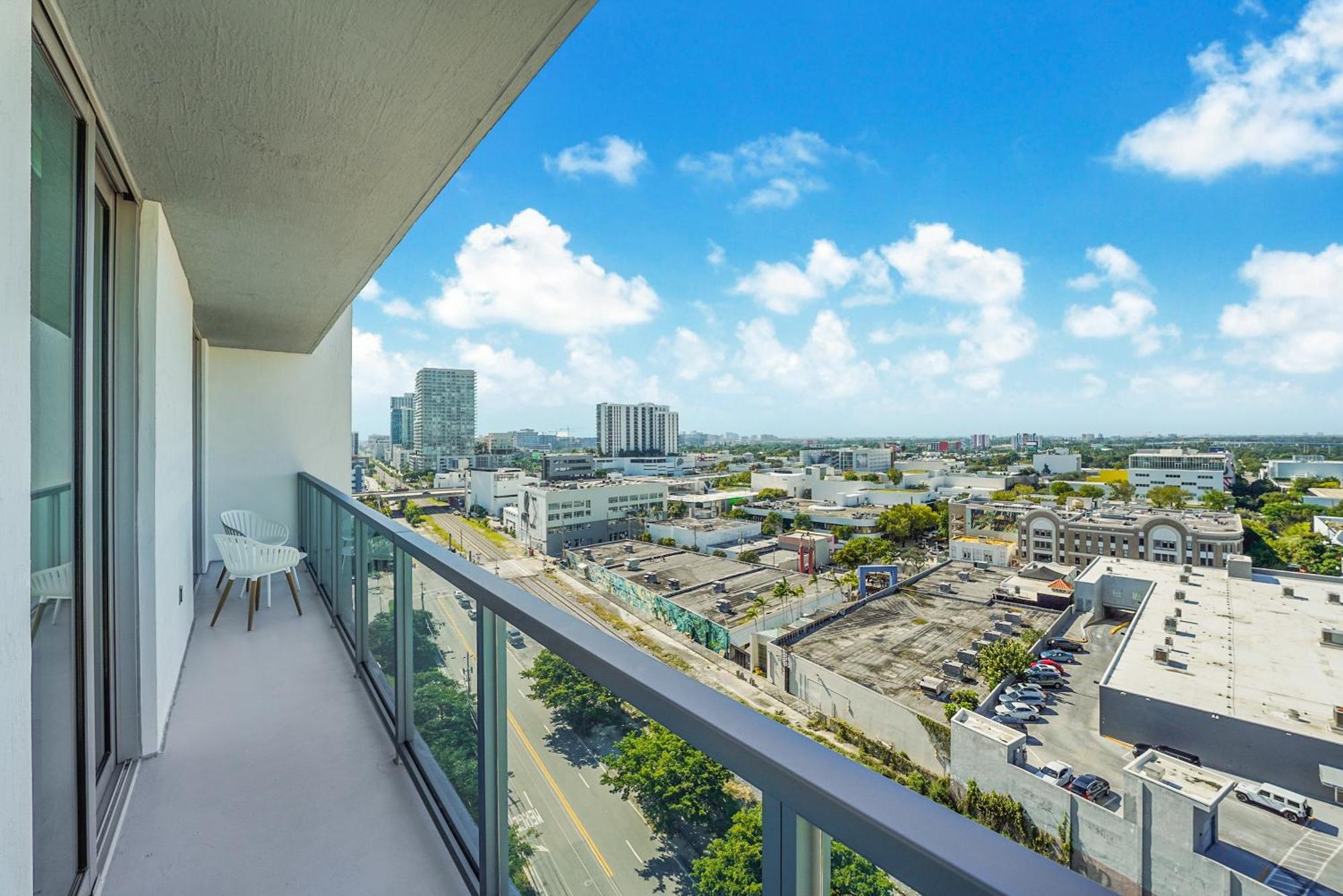 Quadro Residences By Ionica Apartment