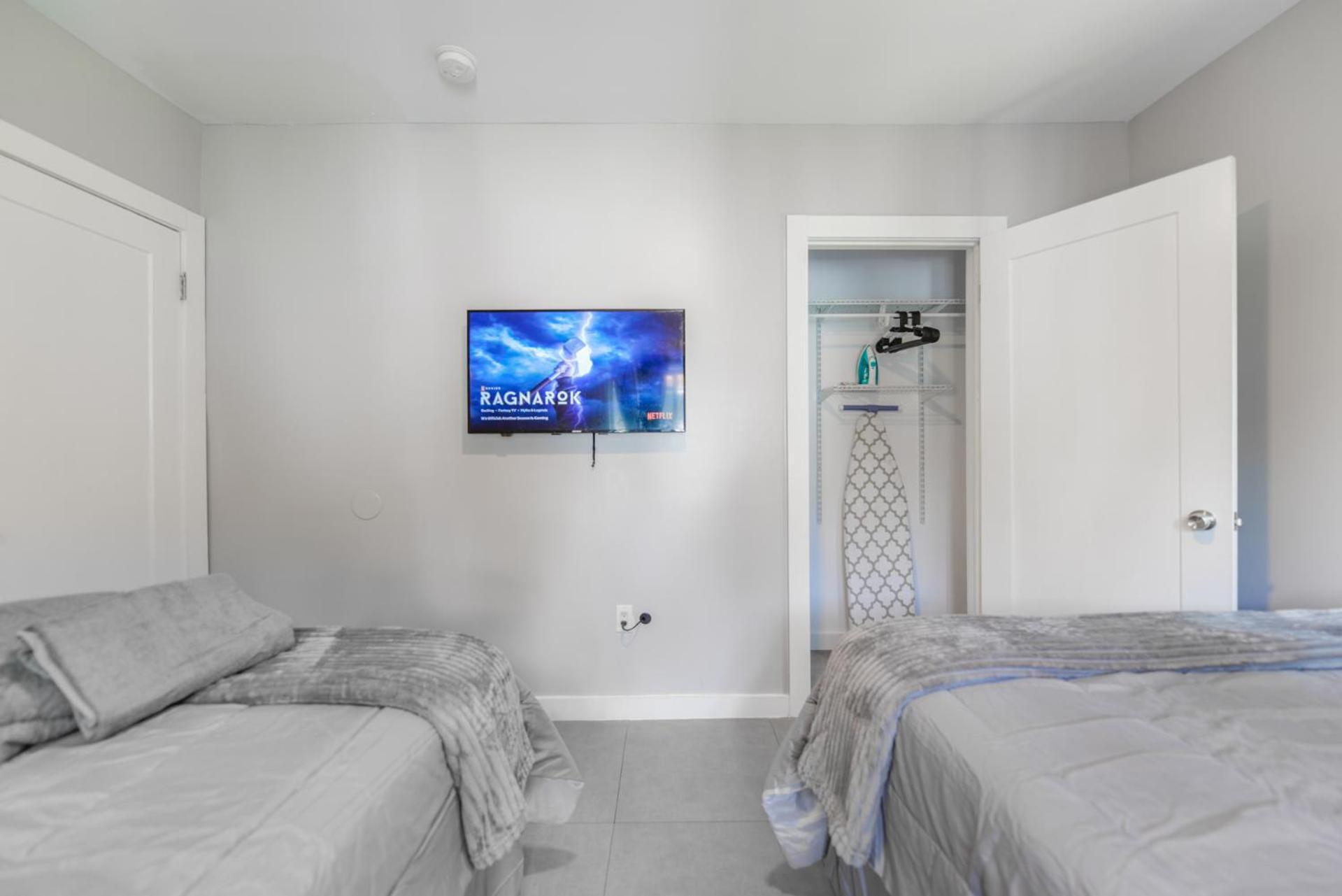 Awesome Duplex On The East Side Of Holiday home *