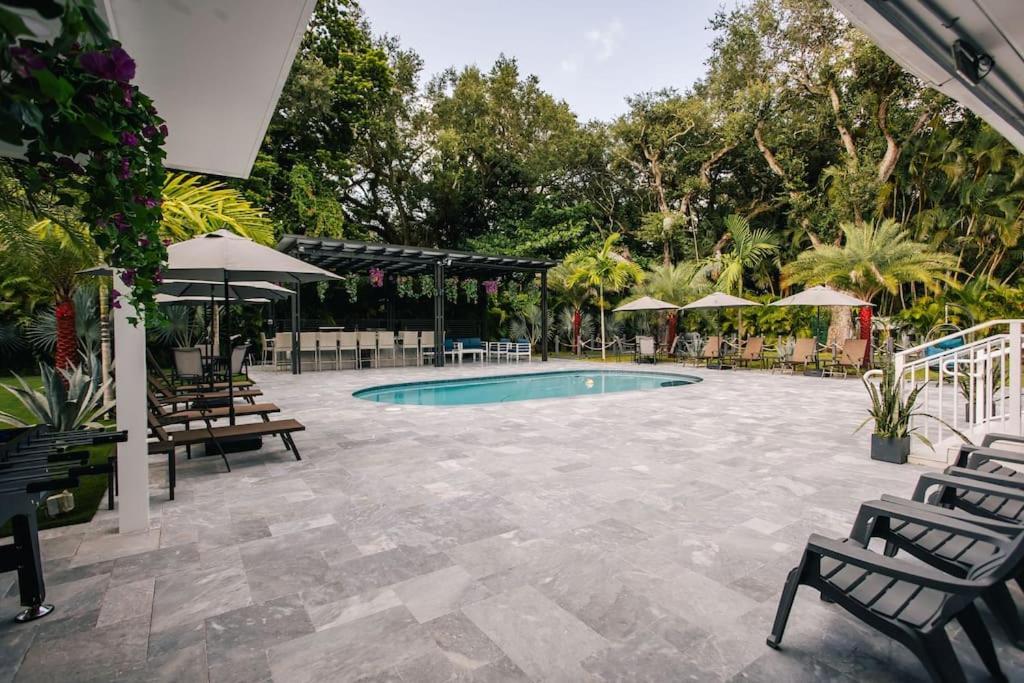 With Outdoor Sauna, Outdoor Bar And Pergola With Games Pousada