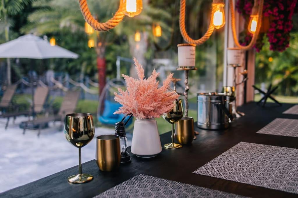 Pousada With Outdoor Sauna, Outdoor Bar And Pergola With Games Miami