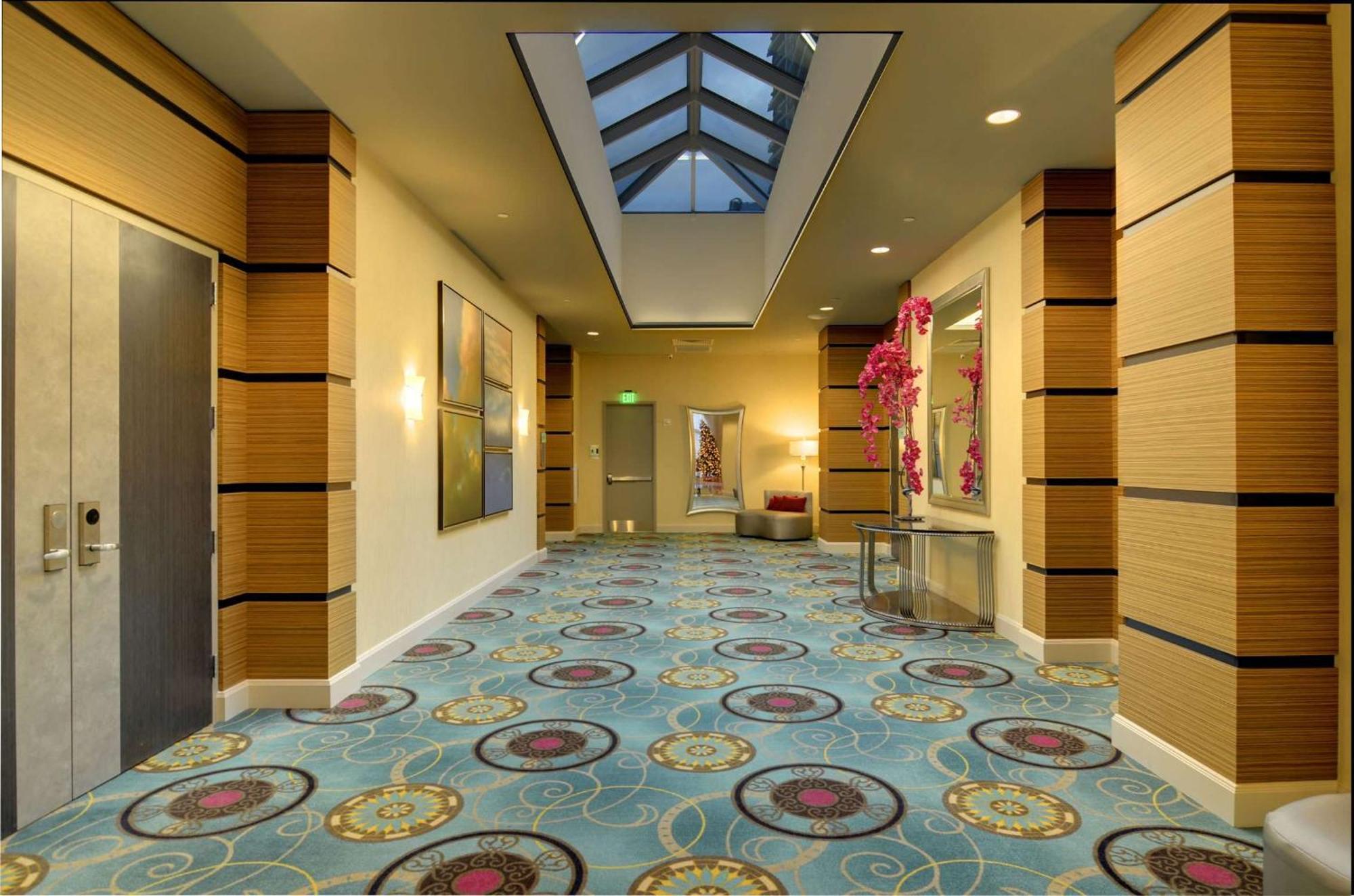 Hampton & By Hilton Downtown/brickell Hotel
