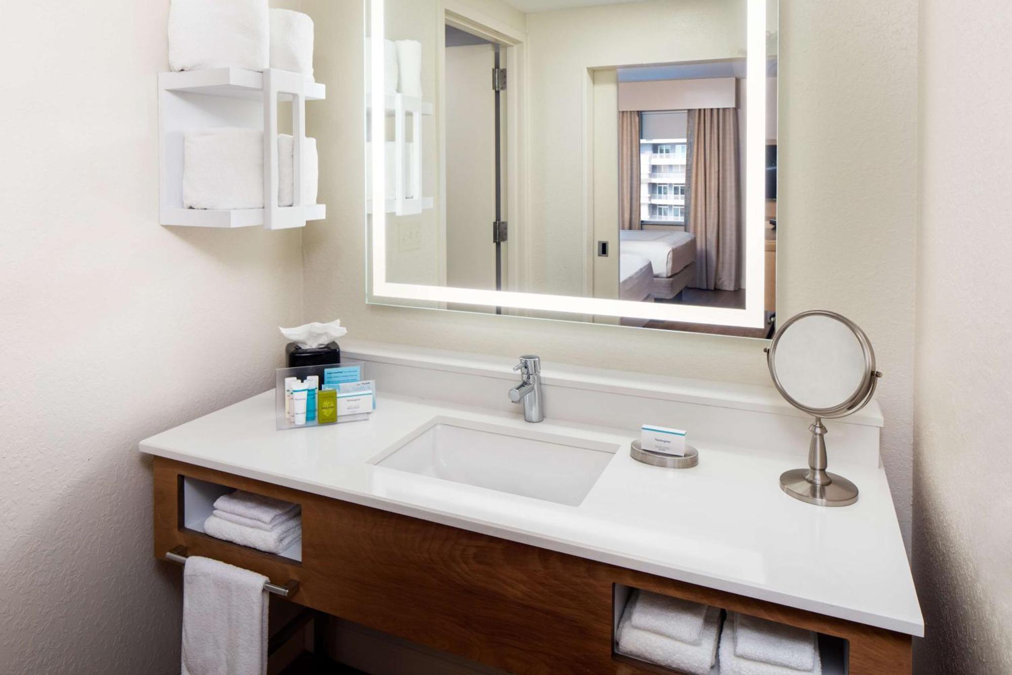 Hampton & By Hilton Downtown/brickell 3* Miami