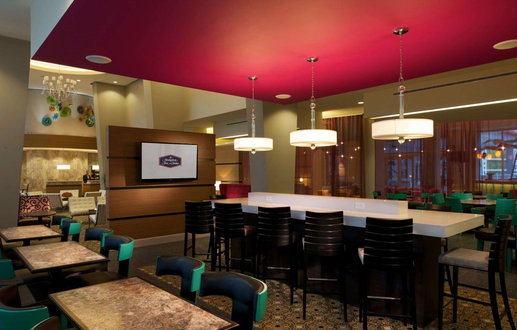 Hampton & By Hilton Downtown/brickell Hotel