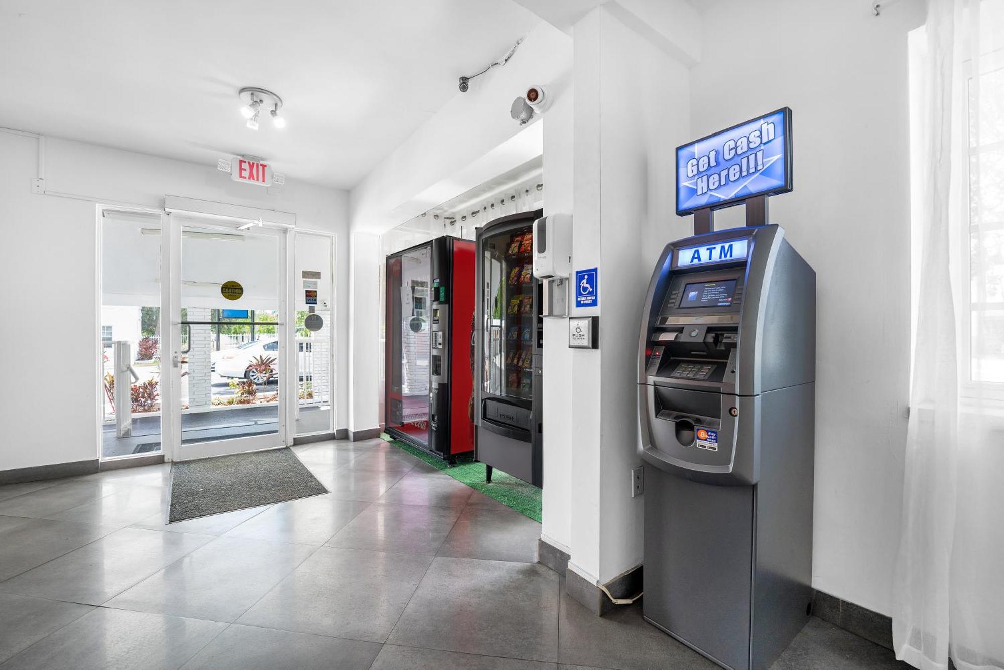 Travelodge By Wyndham Biscayne Bay Hotel 3*