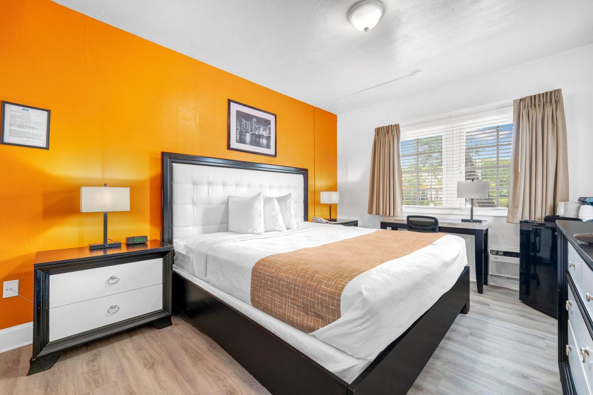 Travelodge By Wyndham Biscayne Bay Hotel Miami