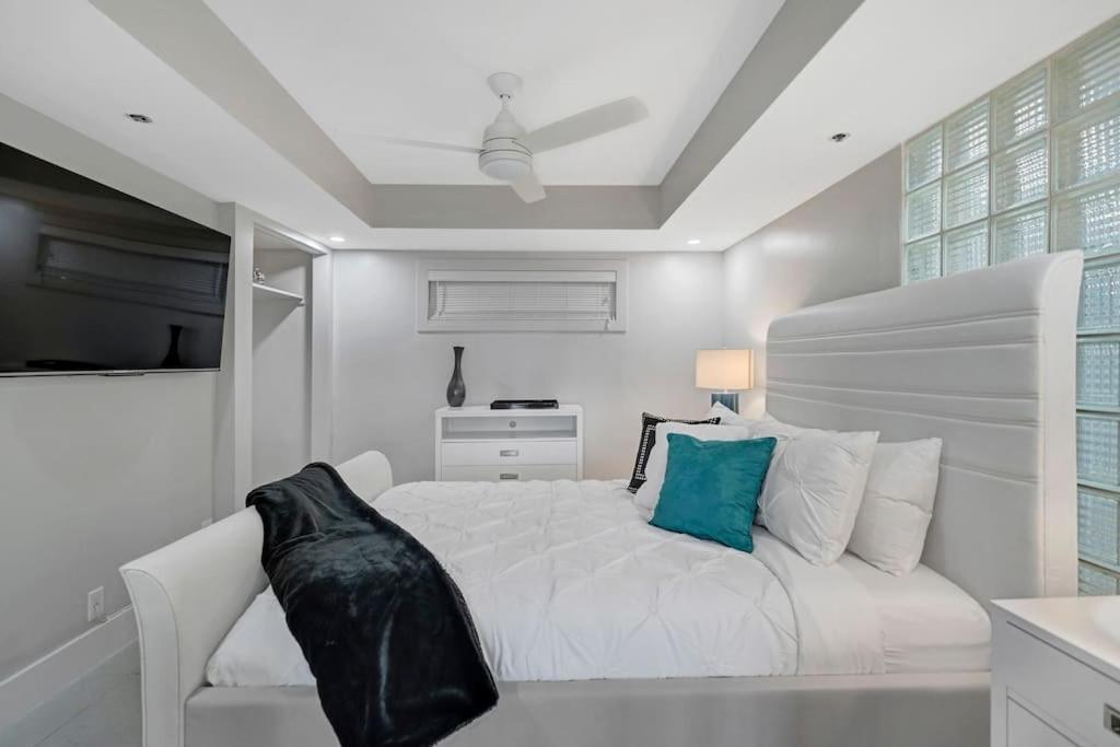 Apartment Over The Moon! Skyline And Water Views! Miami