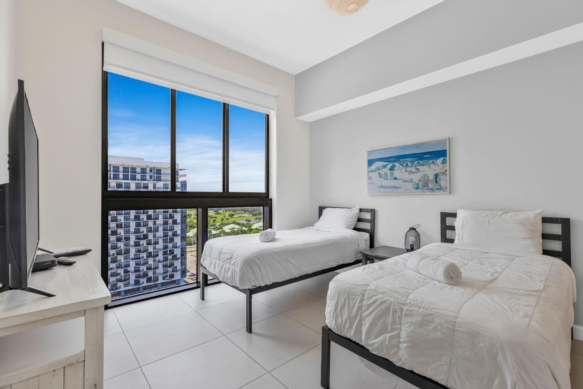 Apartment Unique In The Heart Of Downtown Doral Miami