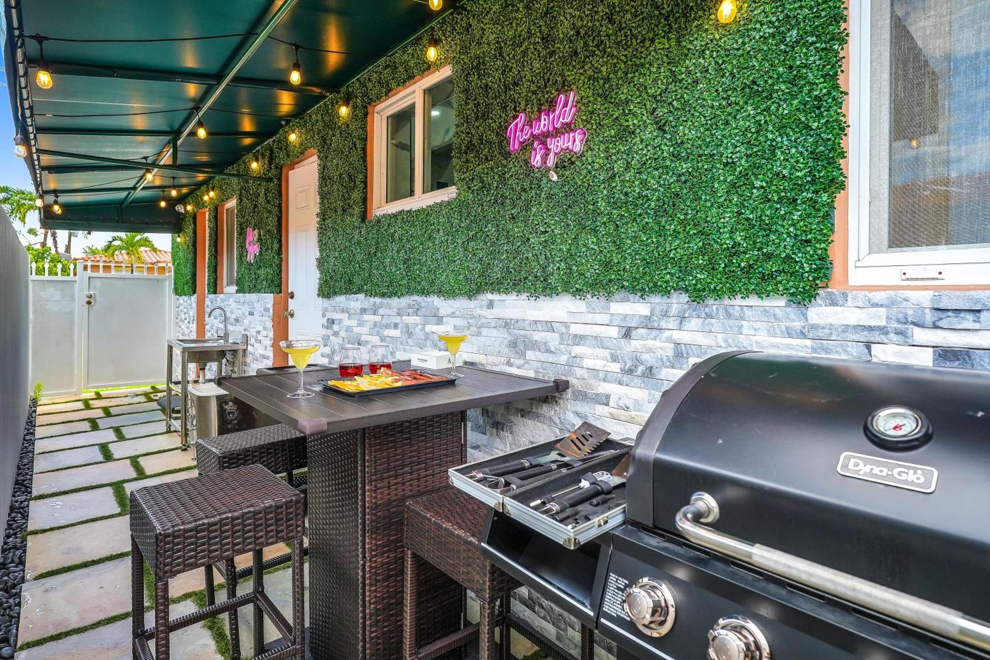 Vacay Spot: Beachside Retreat With Urban Perks *