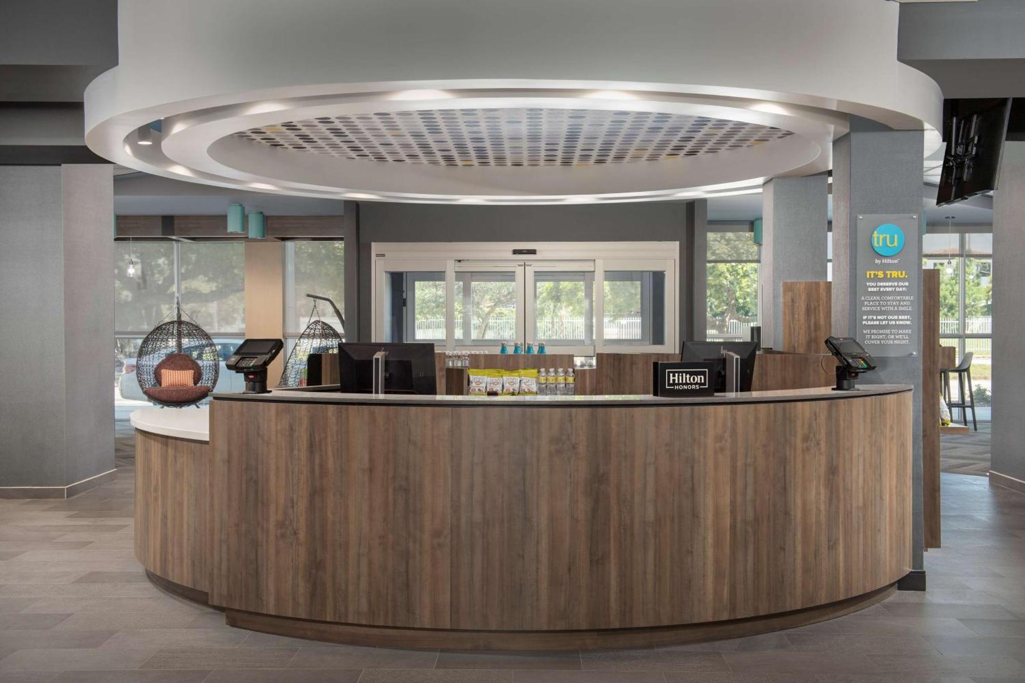 Tru By Hilton West Brickell 3*