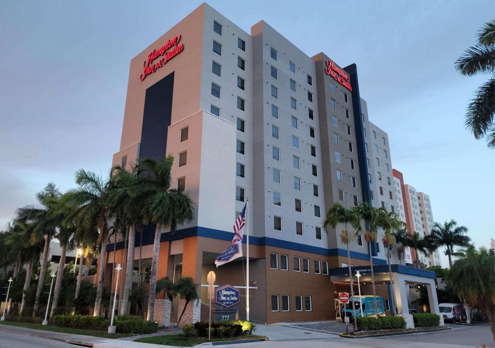 Hampton & Airport South/blue Lagoon Hotel Miami