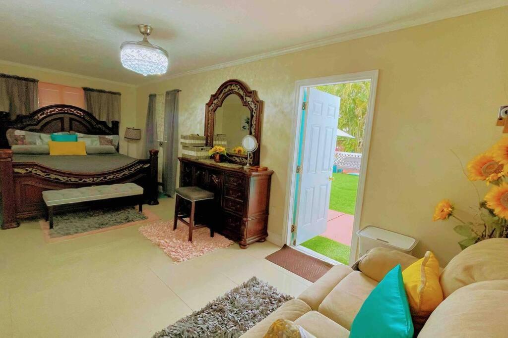 Ms. Marriott's Str, Holiday home
