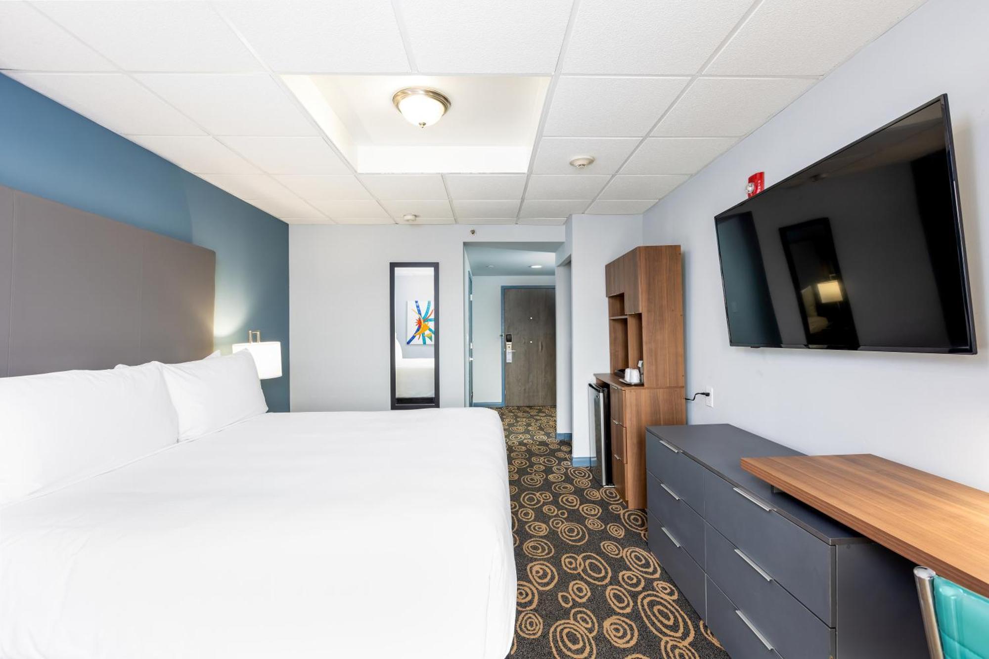 Hotel Regency Airport By Sonesta 3*