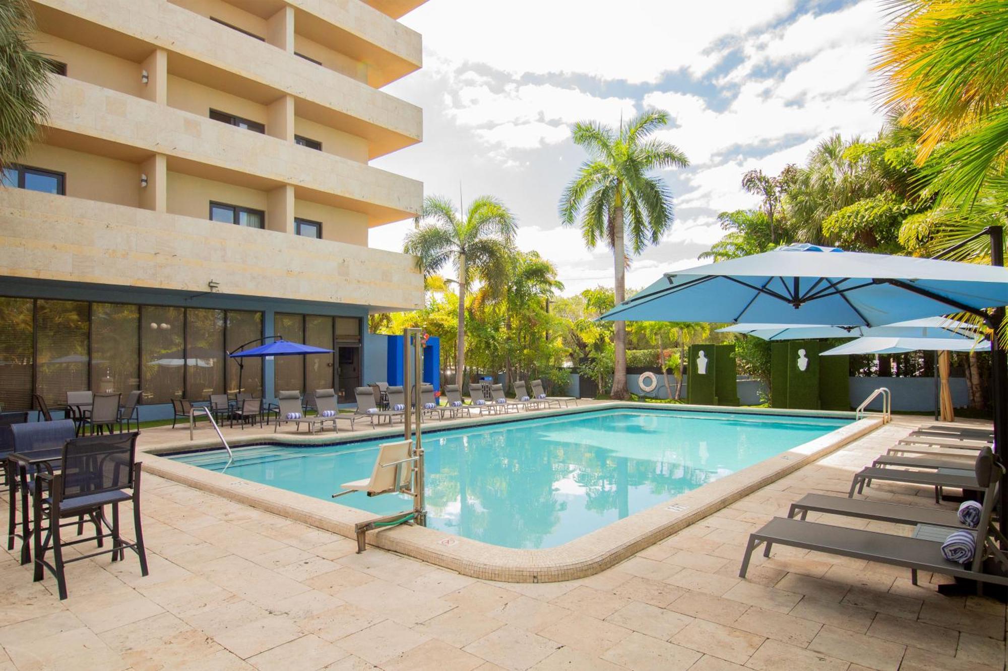 Hotel Regency Airport By Sonesta Miami