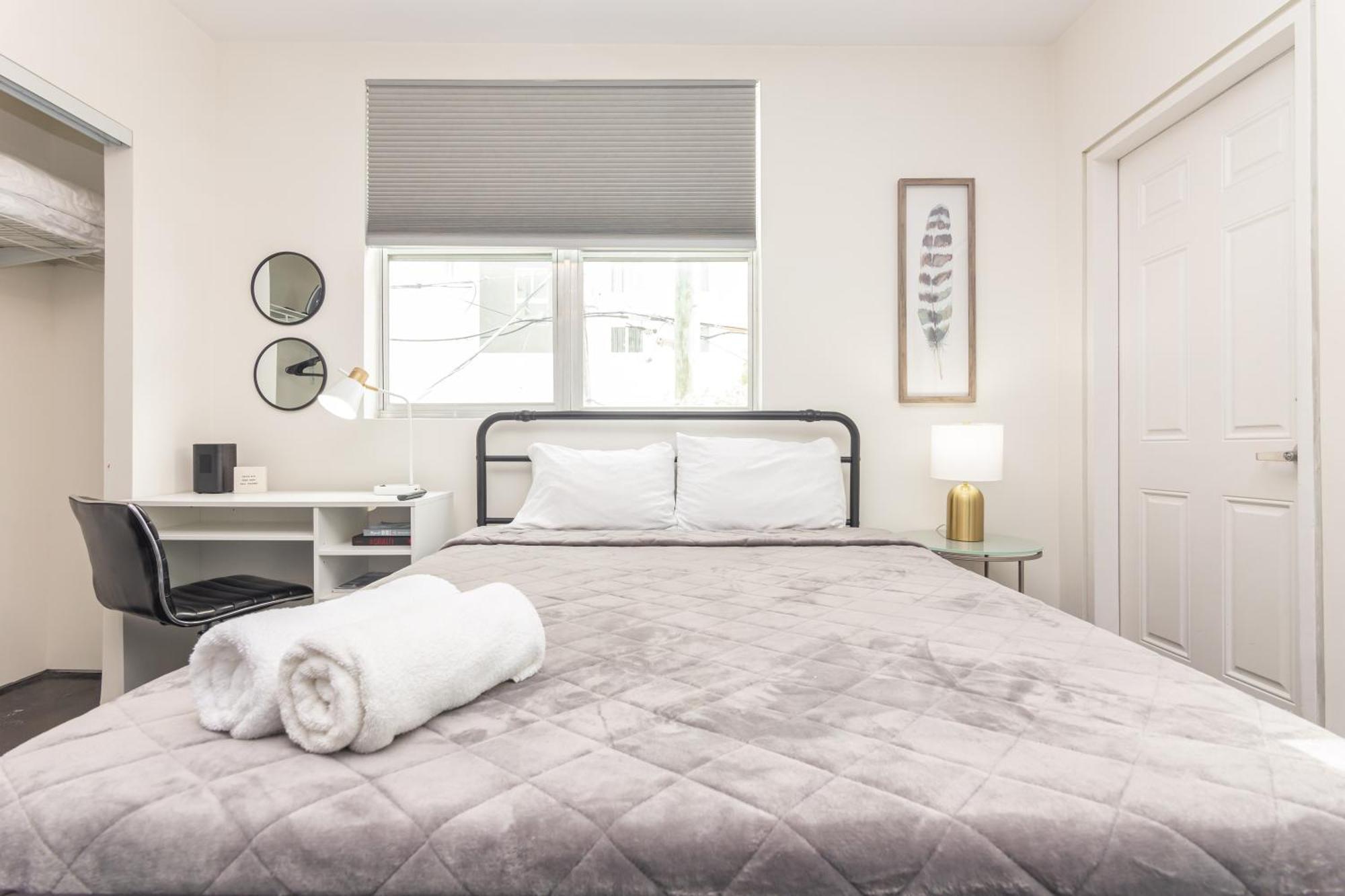 Midtown - Wynwood Area With Balcony - Art District Near Beach Apartment