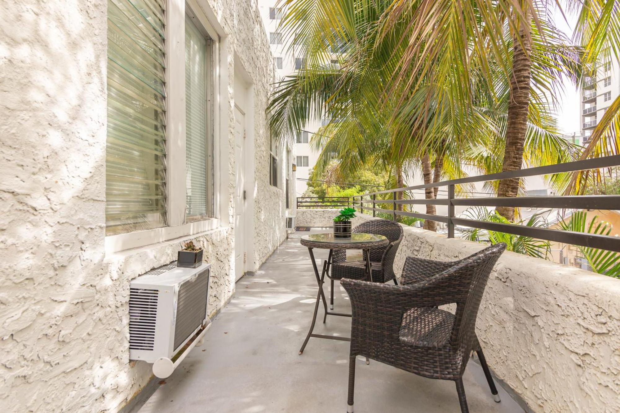 Midtown - Wynwood Area With Balcony - Art District Near Apartment