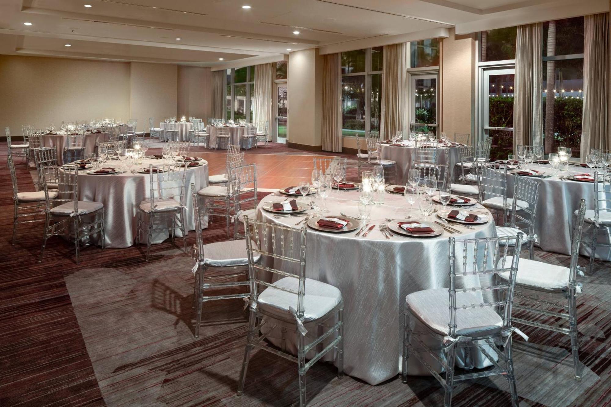 Courtyard By Marriott Airport 3*