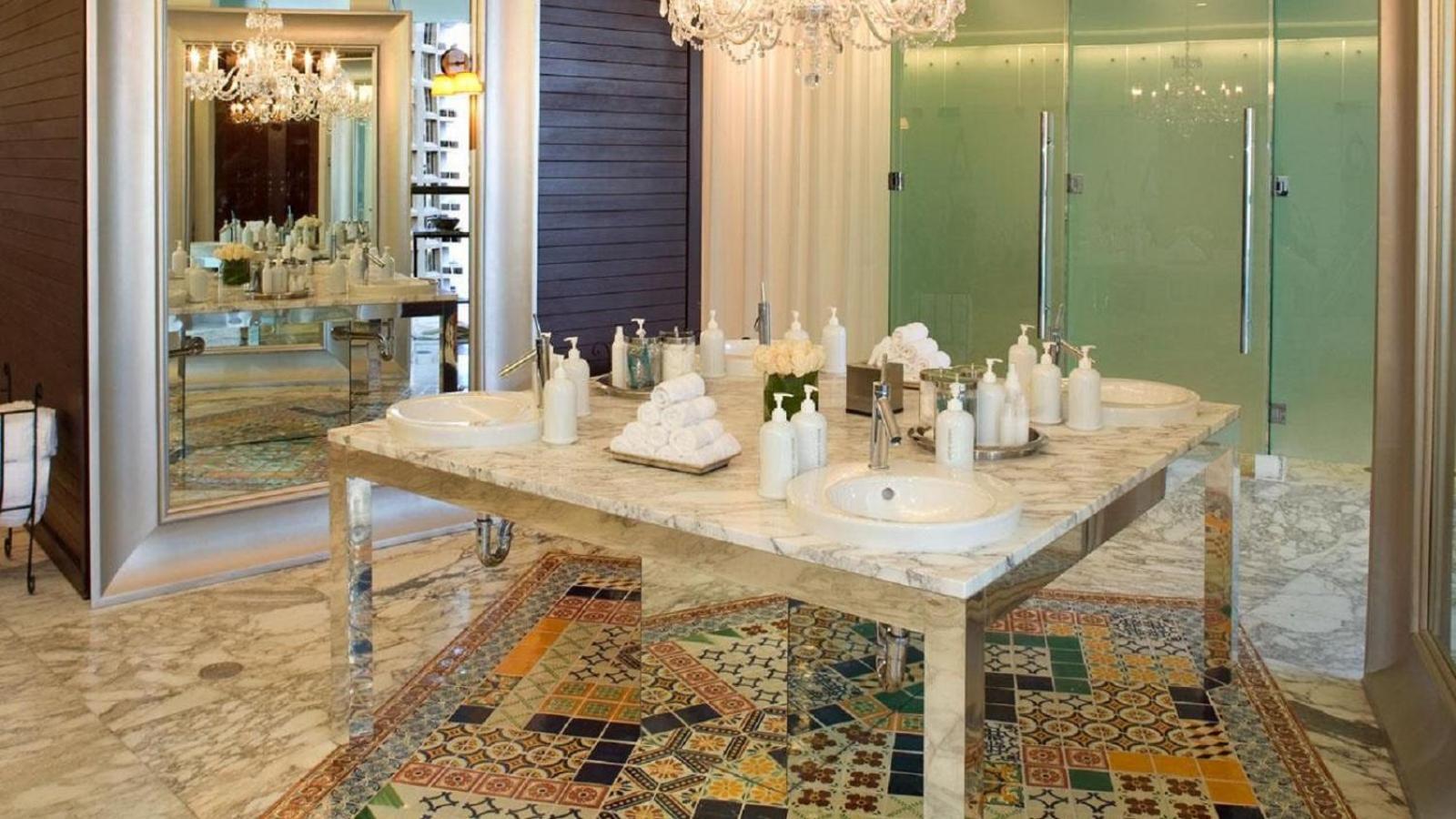 Highest Floor Icon W Brickell Location Apartment