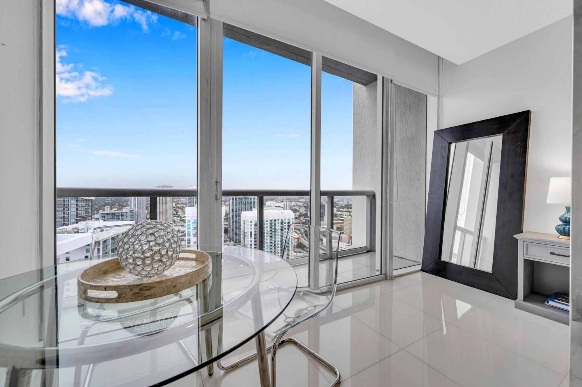 Apartment Highest Floor Icon W Brickell Location Miami