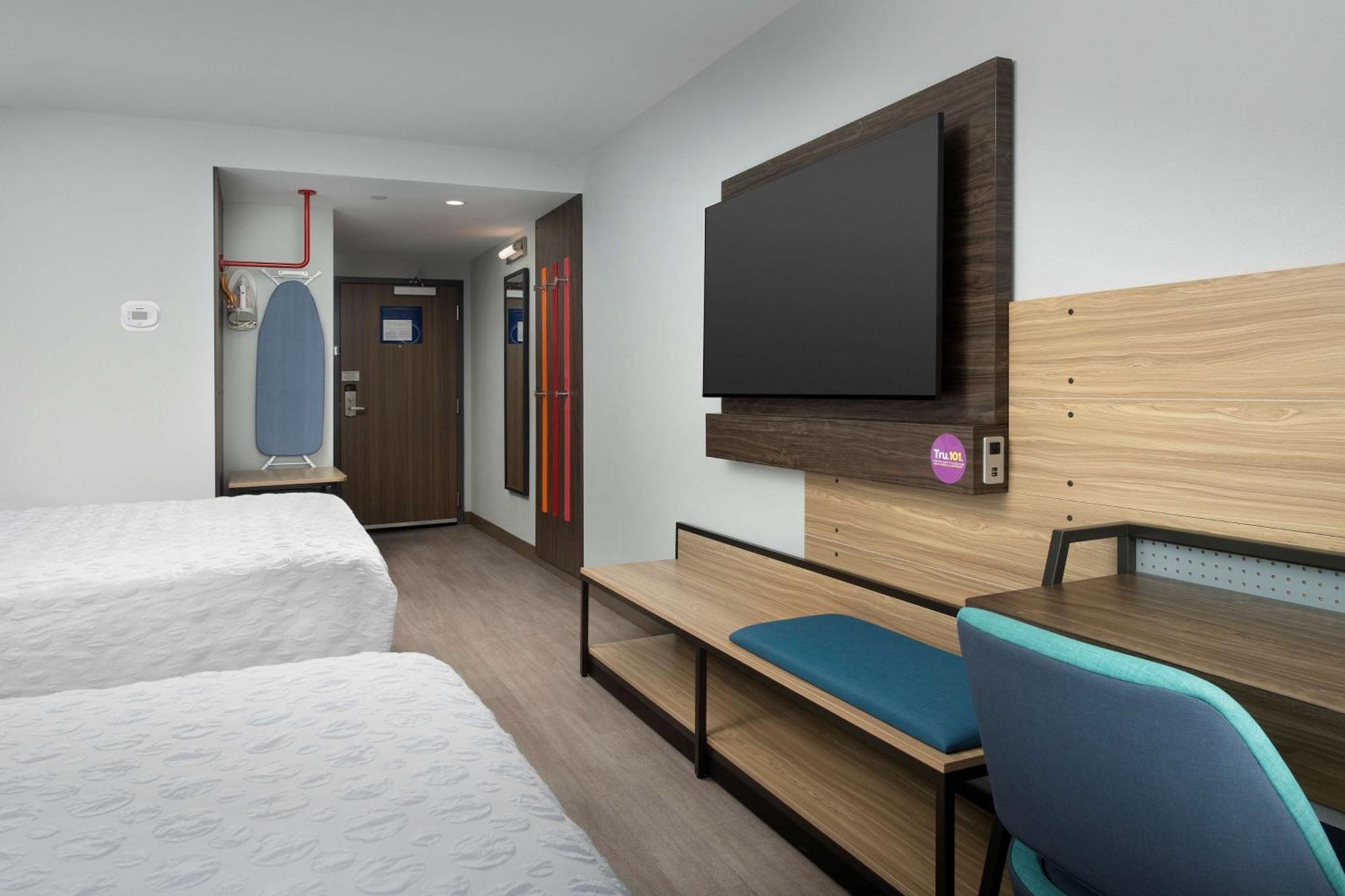 Hotel Tru By Hilton Airport South Blue Lagoon, Fl Miami