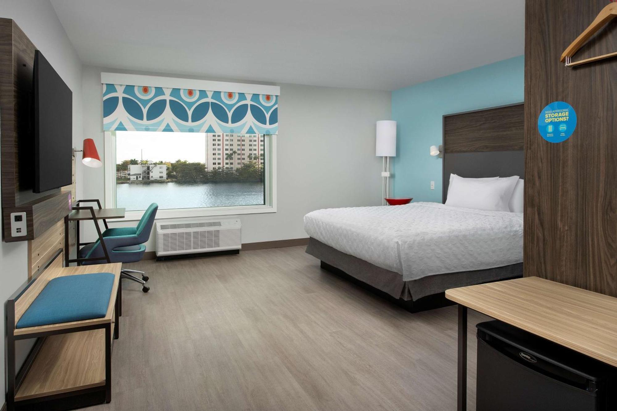 Tru By Hilton Airport South Blue Lagoon, Fl