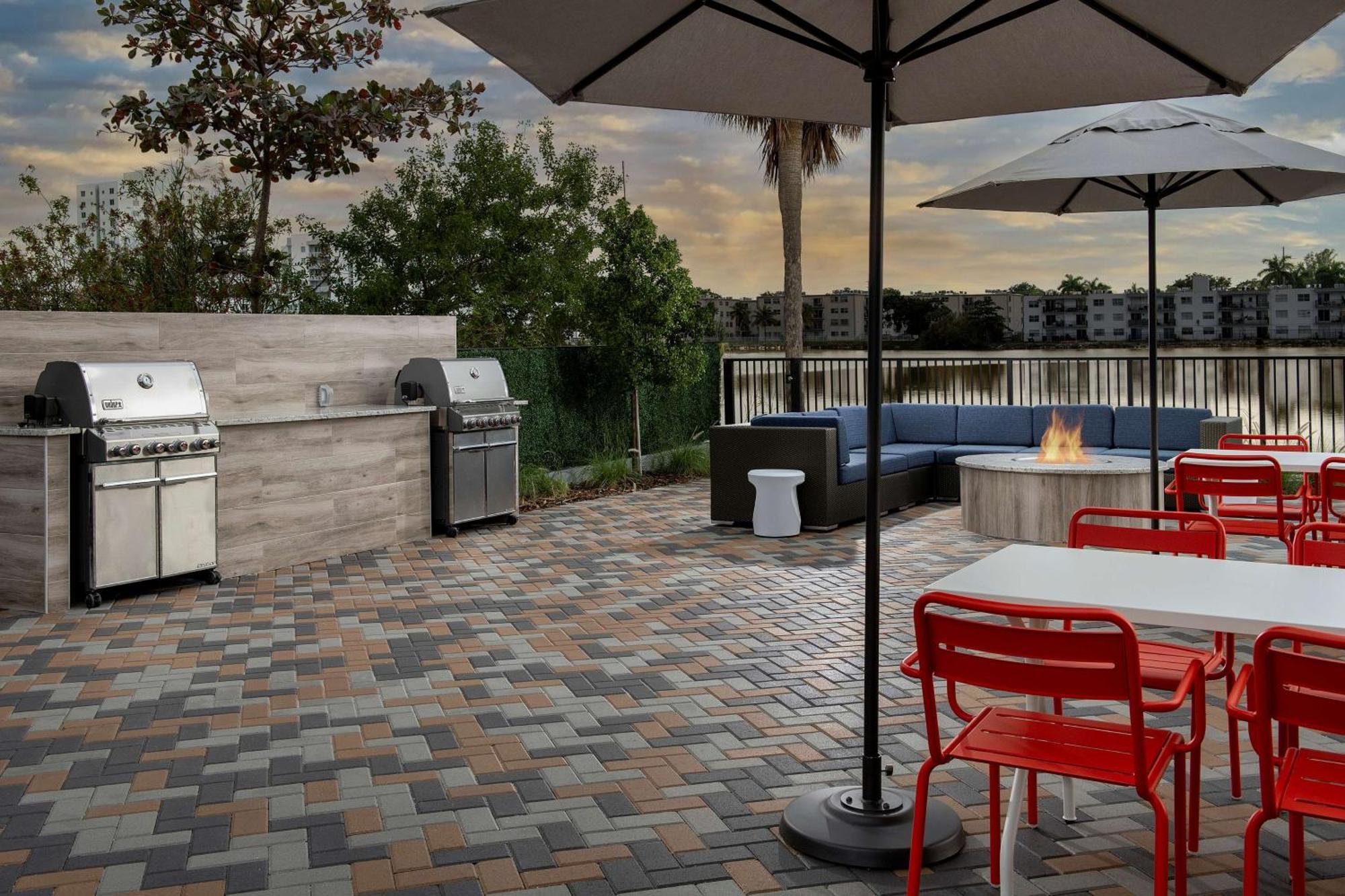 Hotel Tru By Hilton Airport South Blue Lagoon, Fl