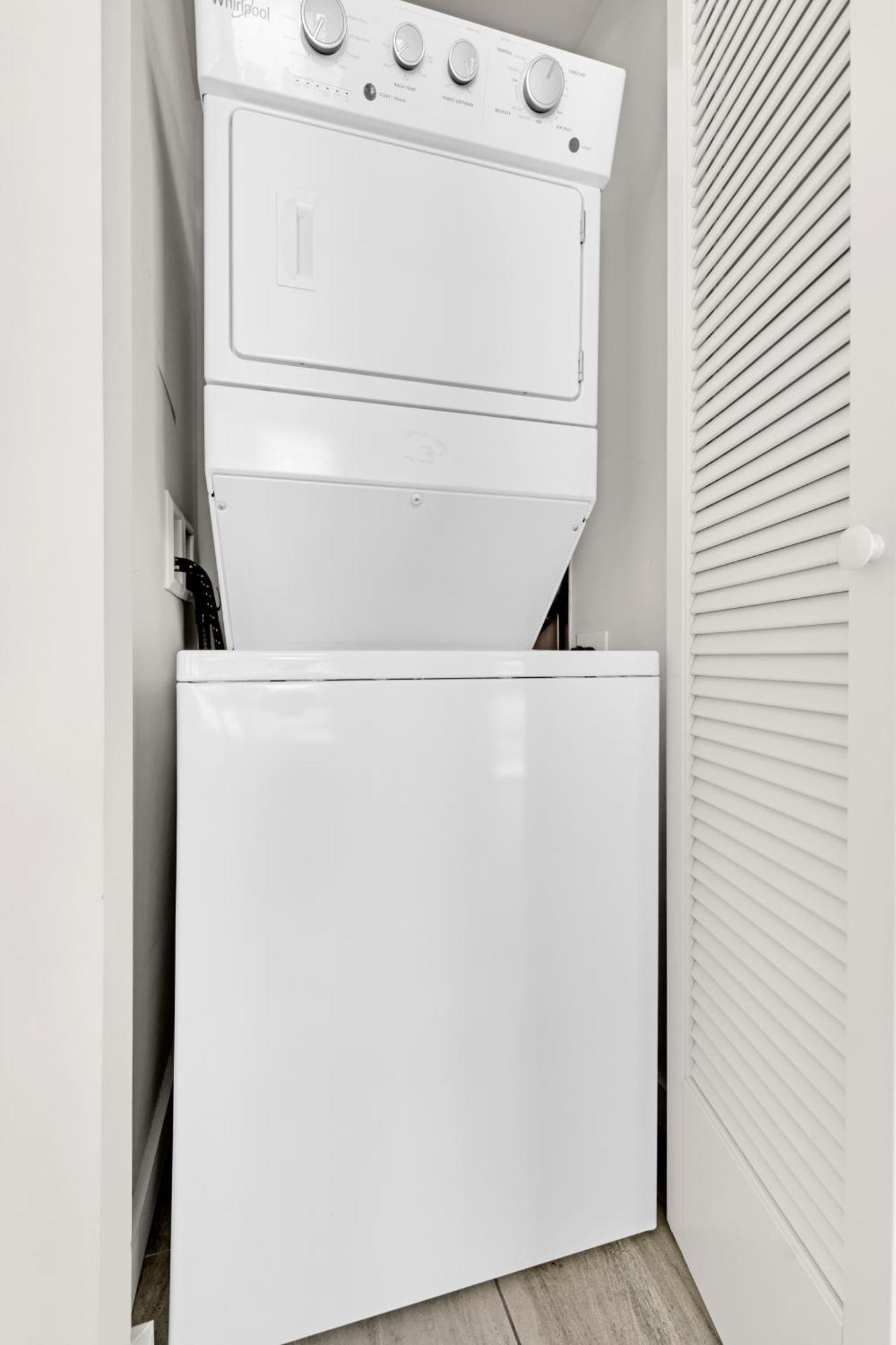 Devereaux Luxury One-bedroom And *