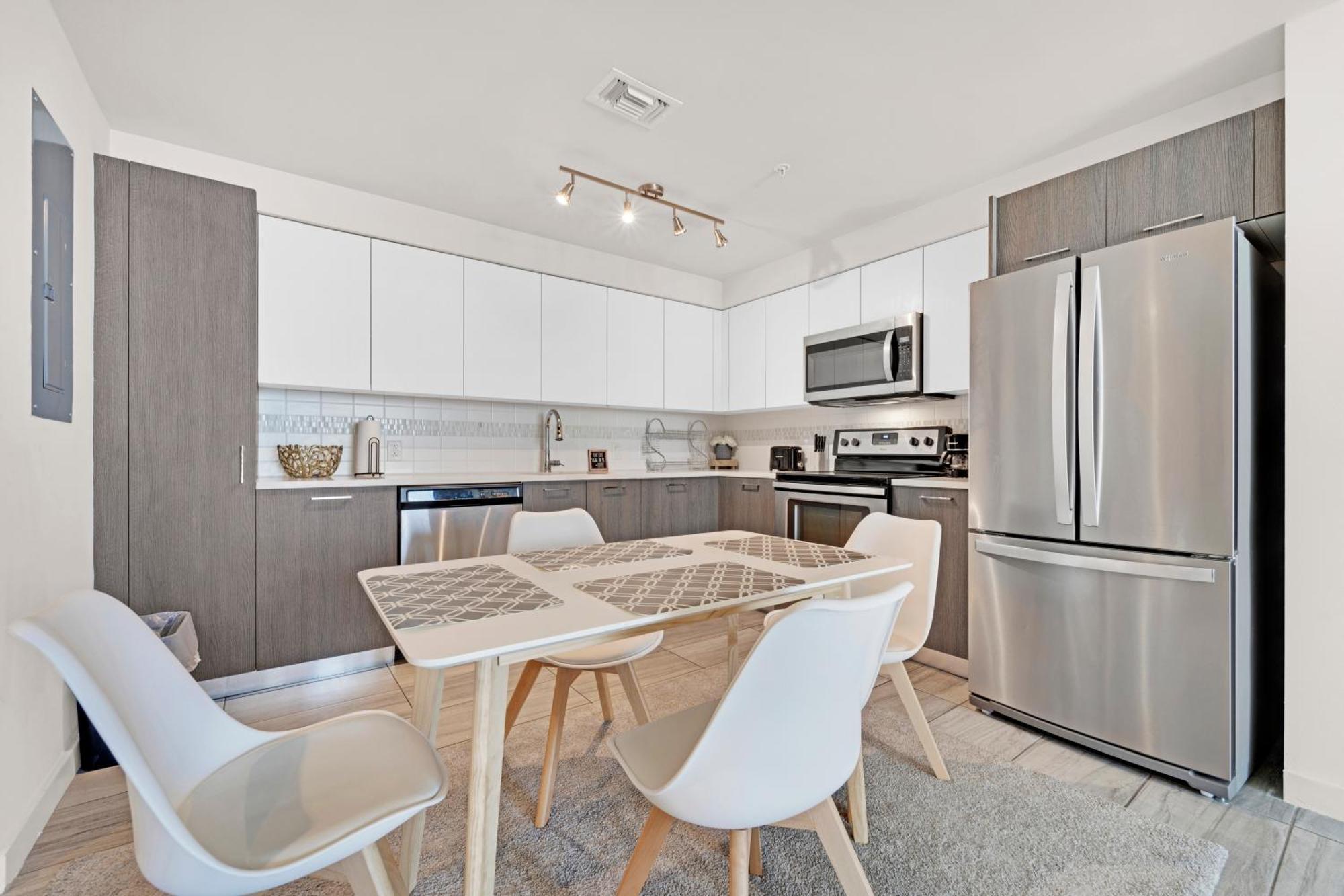 Apartment Devereaux Luxury One-bedroom And *