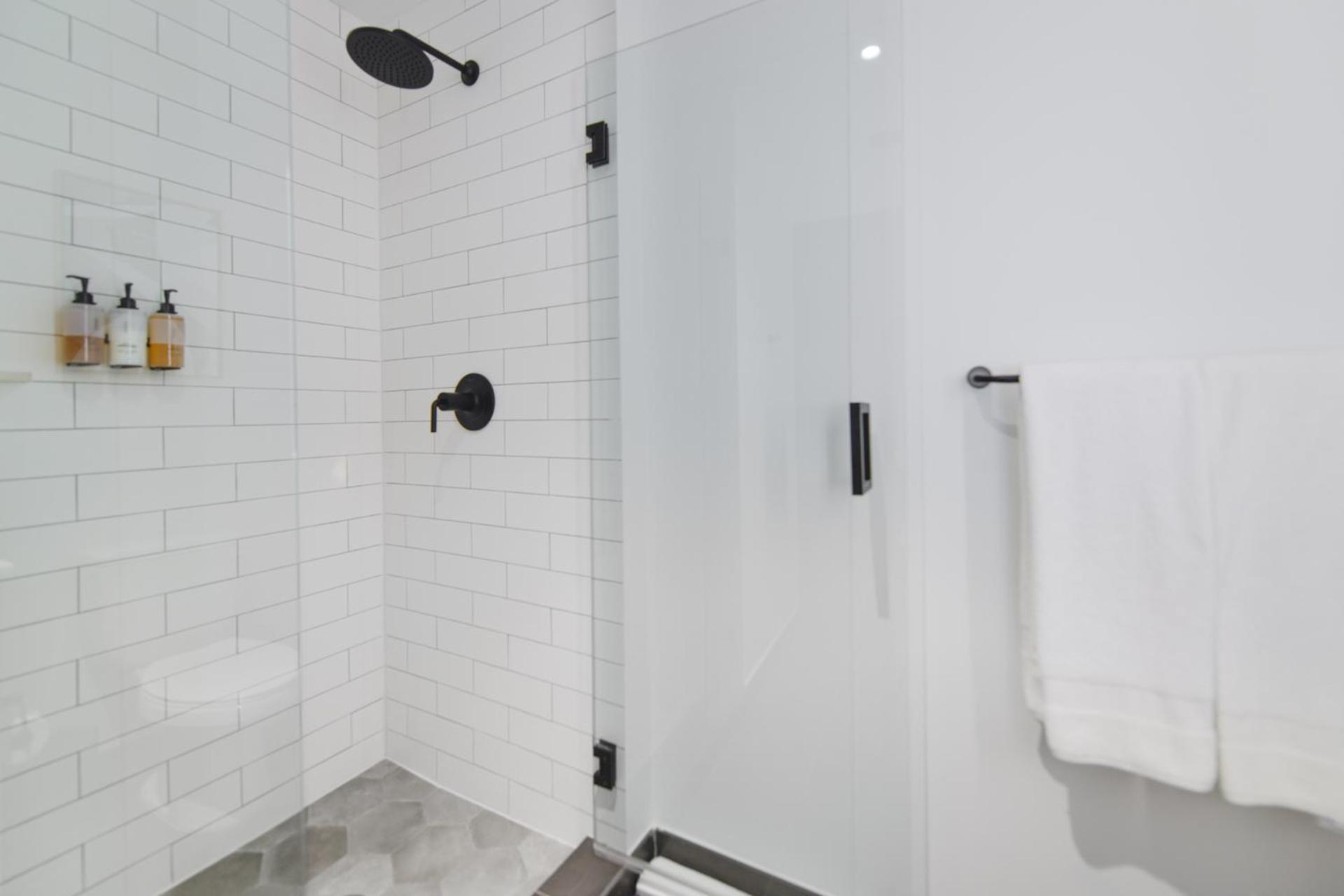 Apartment Prime Spot - Stunning Studio With Ocean And Bay Views