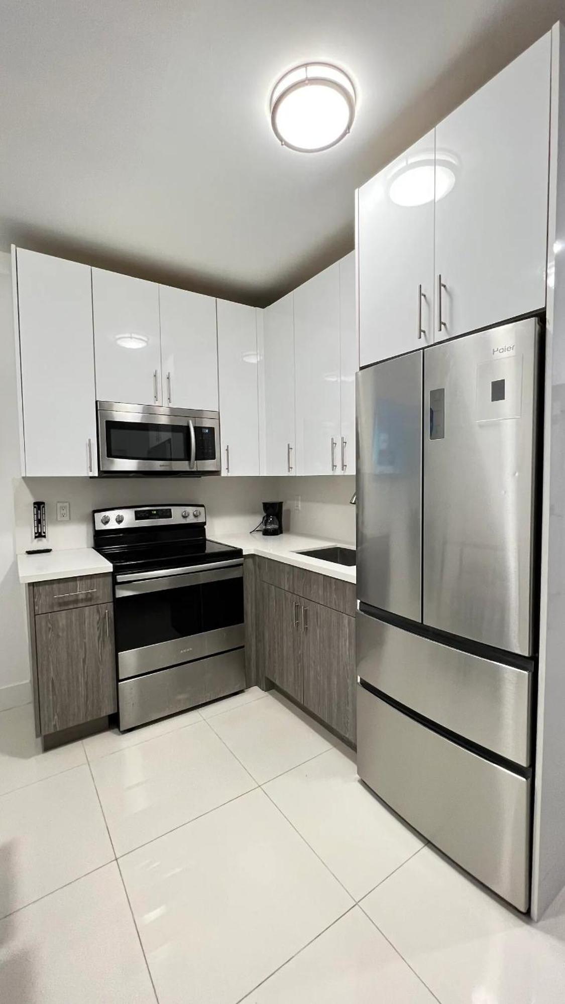 Stanza Hearth Of Design District And Wynwood, Parking, Laundry, Workstation, Fully Equipped Apts, 24/7 Guest Support Apartment