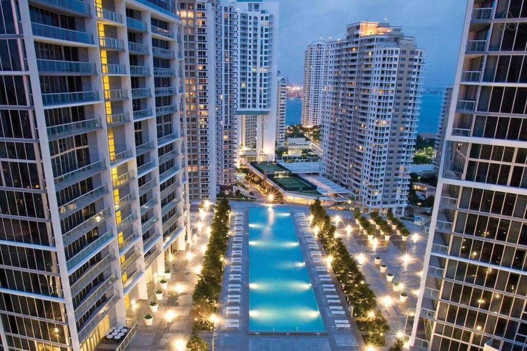 Icon Brickell, W - 2br, Prime Location, Pool - Apartment *
