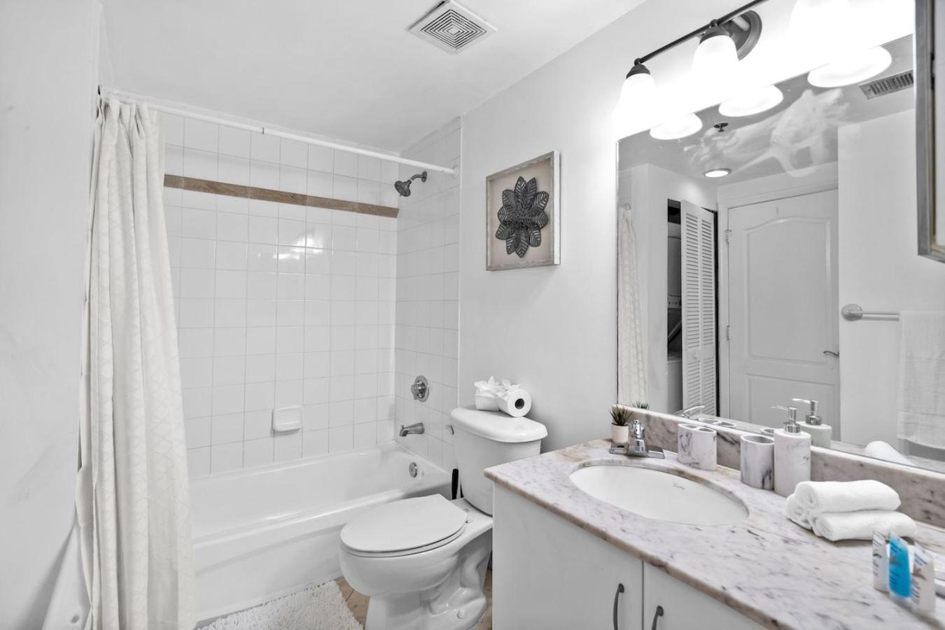 Spacious 2 Bed Unit In Brickell With Free Parking Apartment *