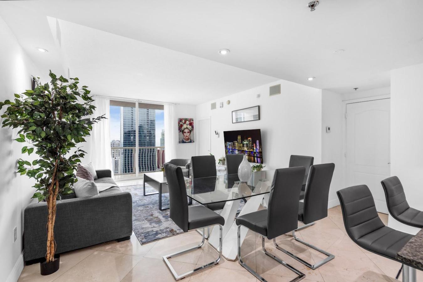 Spacious 2 Bed Unit In Brickell With Free Parking Apartment Miami