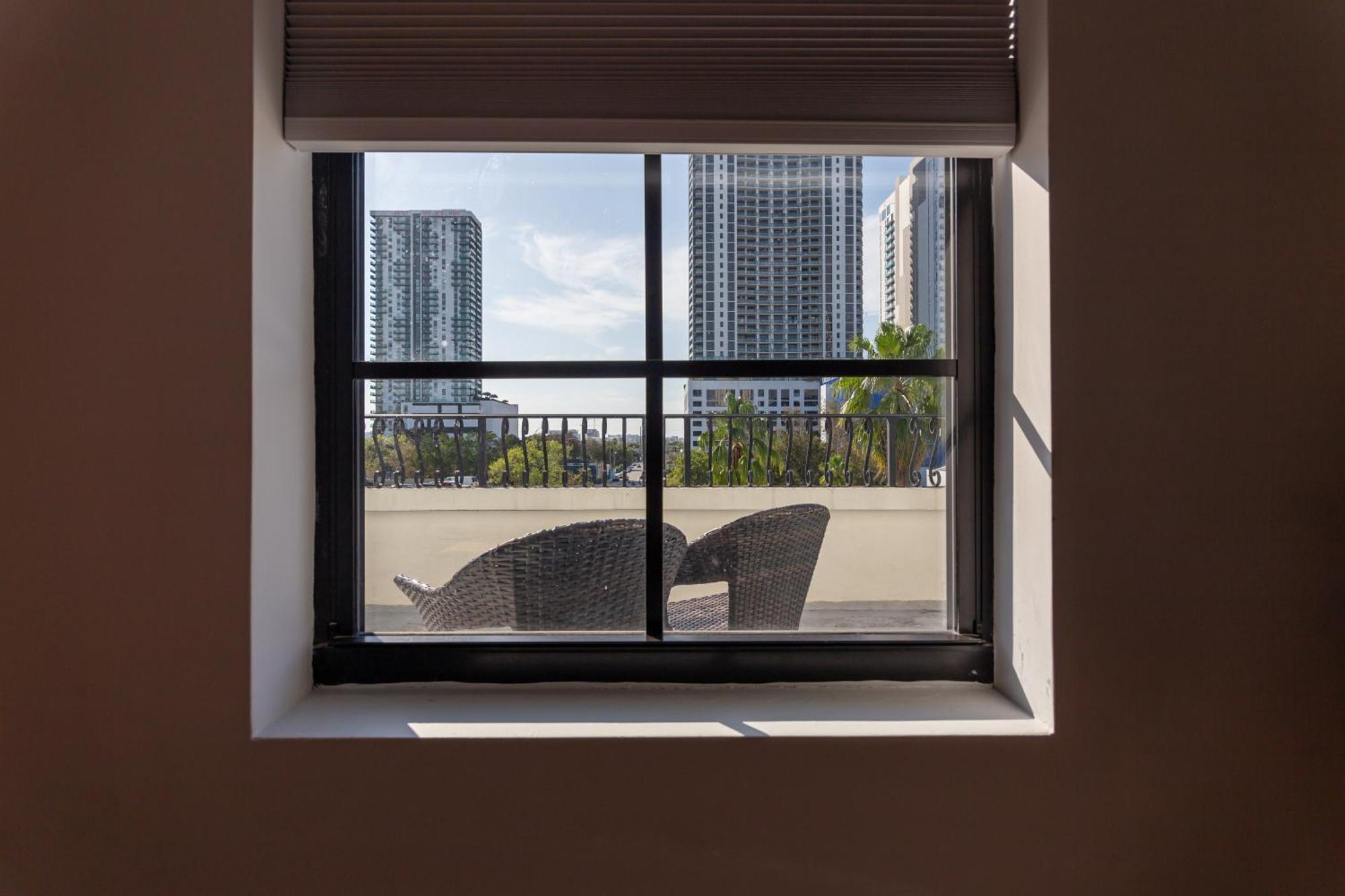 1-bdrm With Balcony - Heart Of Downtown And Wynwood